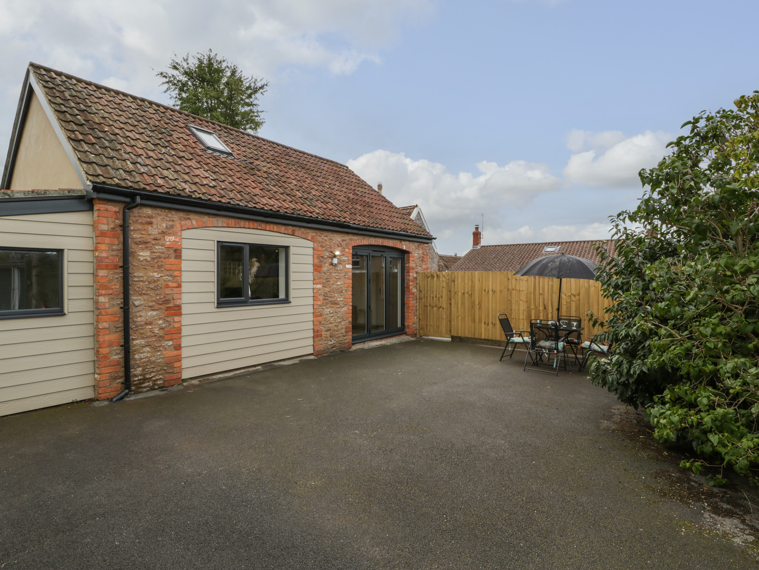 Holiday cottage, Draycott ()