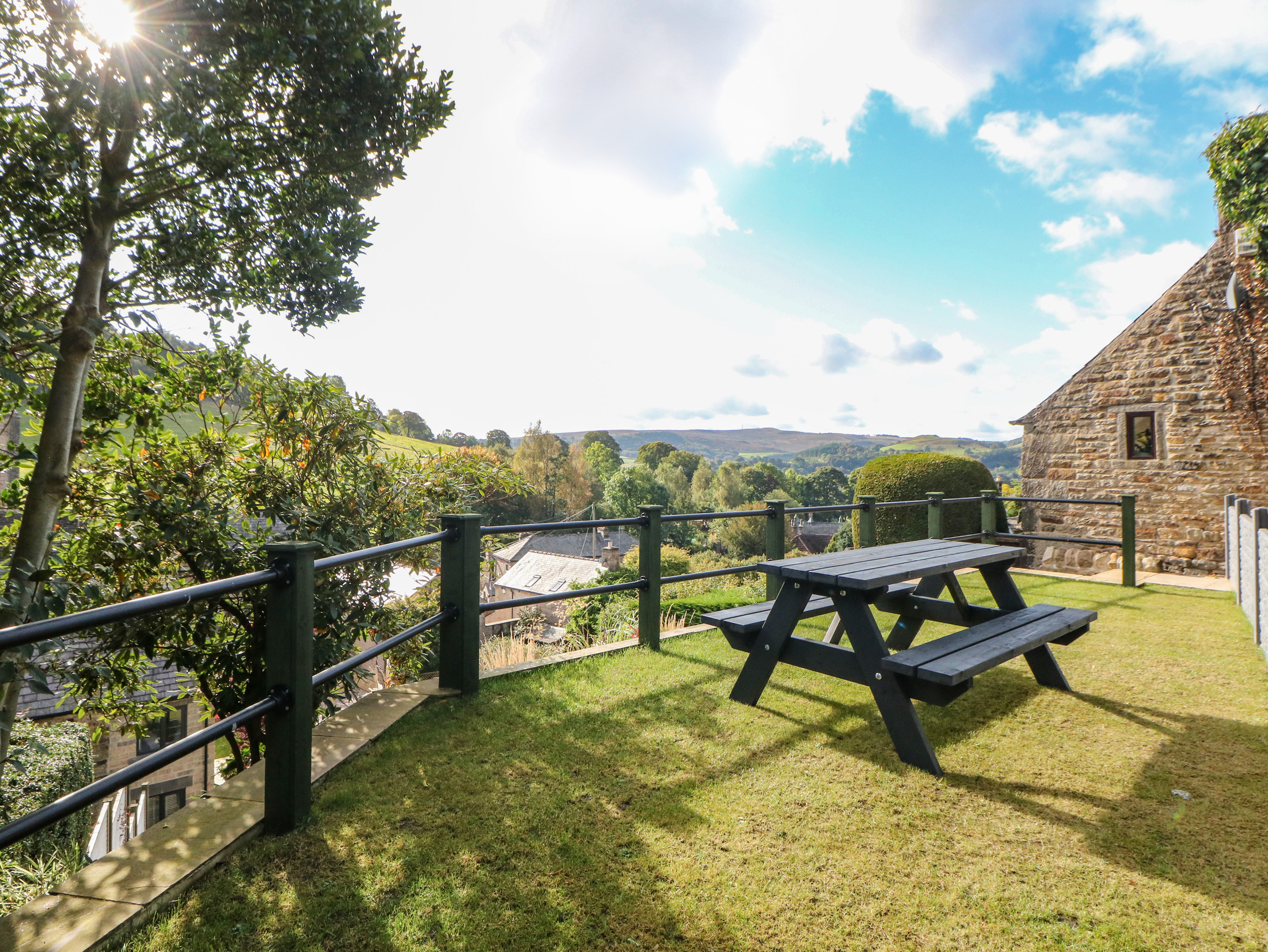 Holiday cottage in Hathersage, Derbyshire - Photo 3