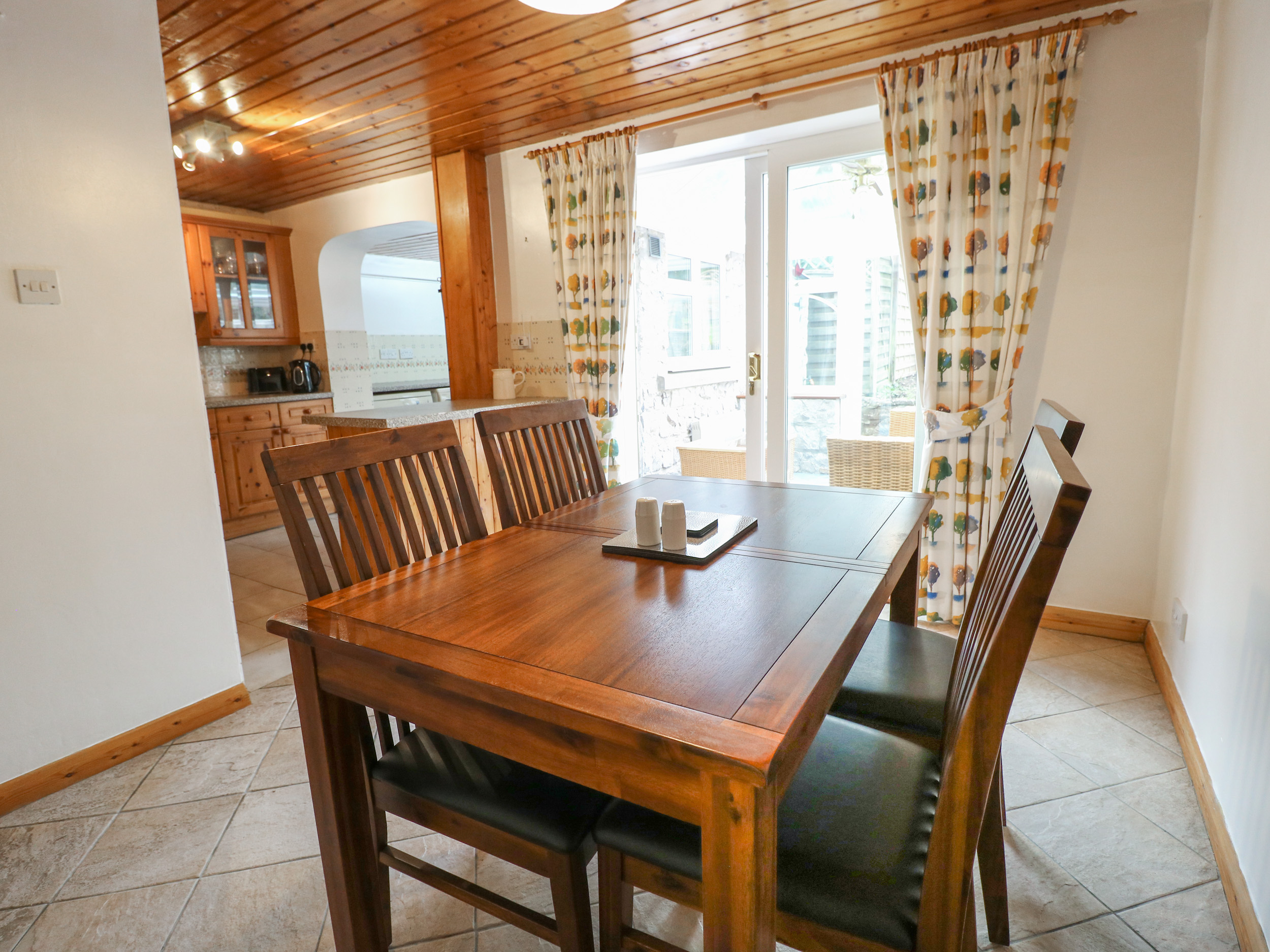 Holiday cottage in Ashbourne, Derbyshire - Photo 5