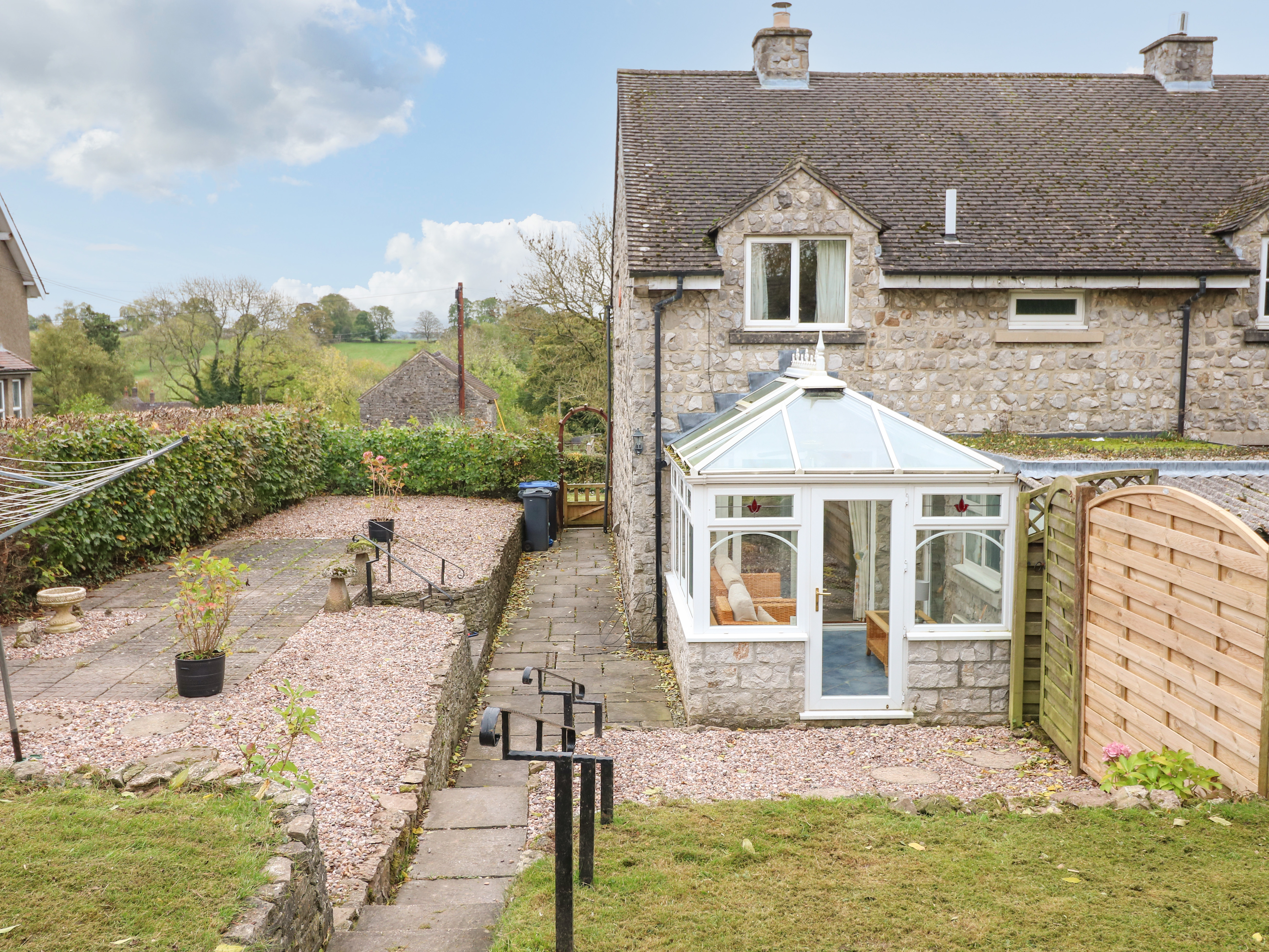 Holiday cottage in Ashbourne, Derbyshire - Photo 2