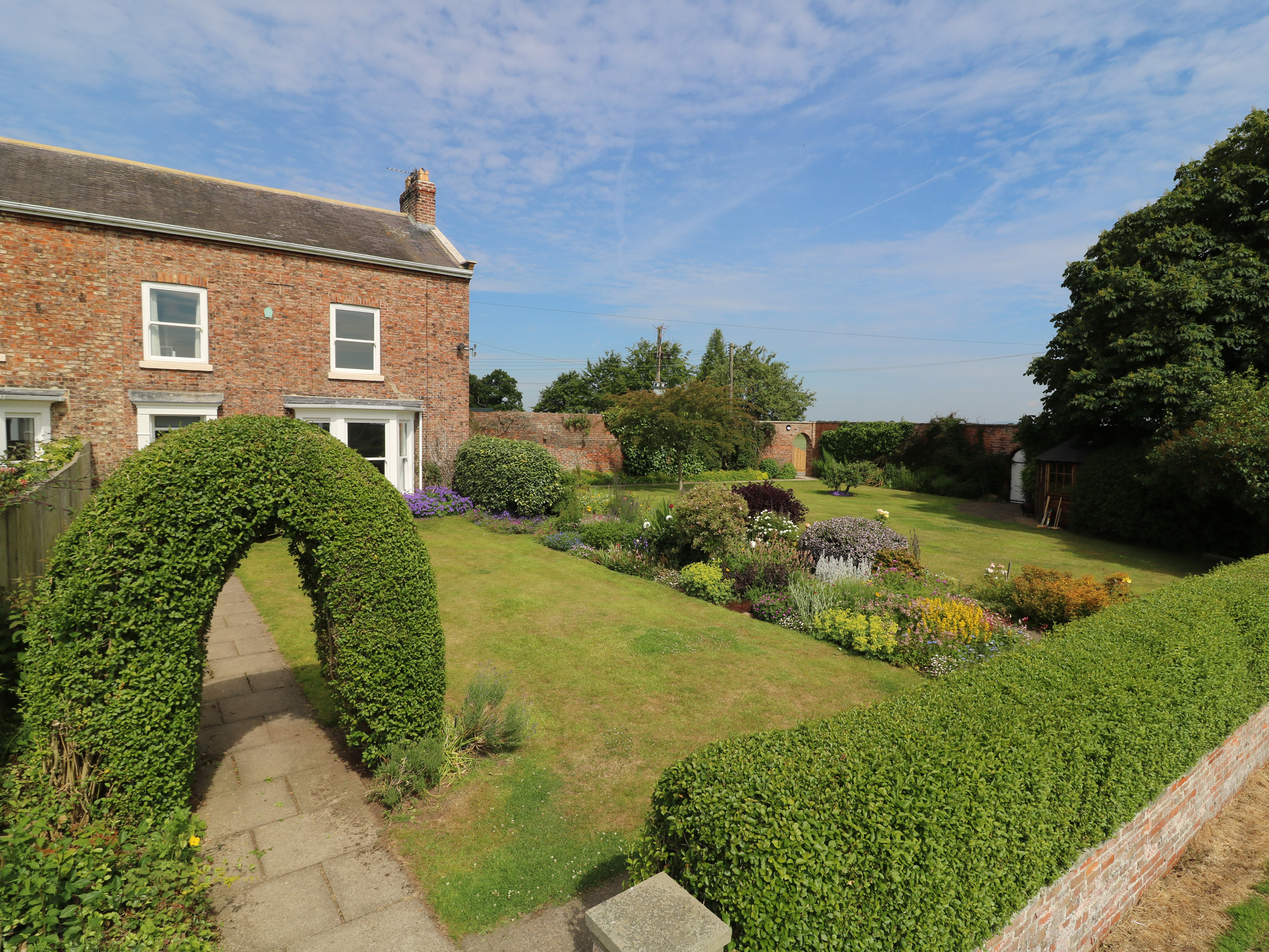 Holiday cottage, Tollerton (Chestnuts at Youlton Lodge)