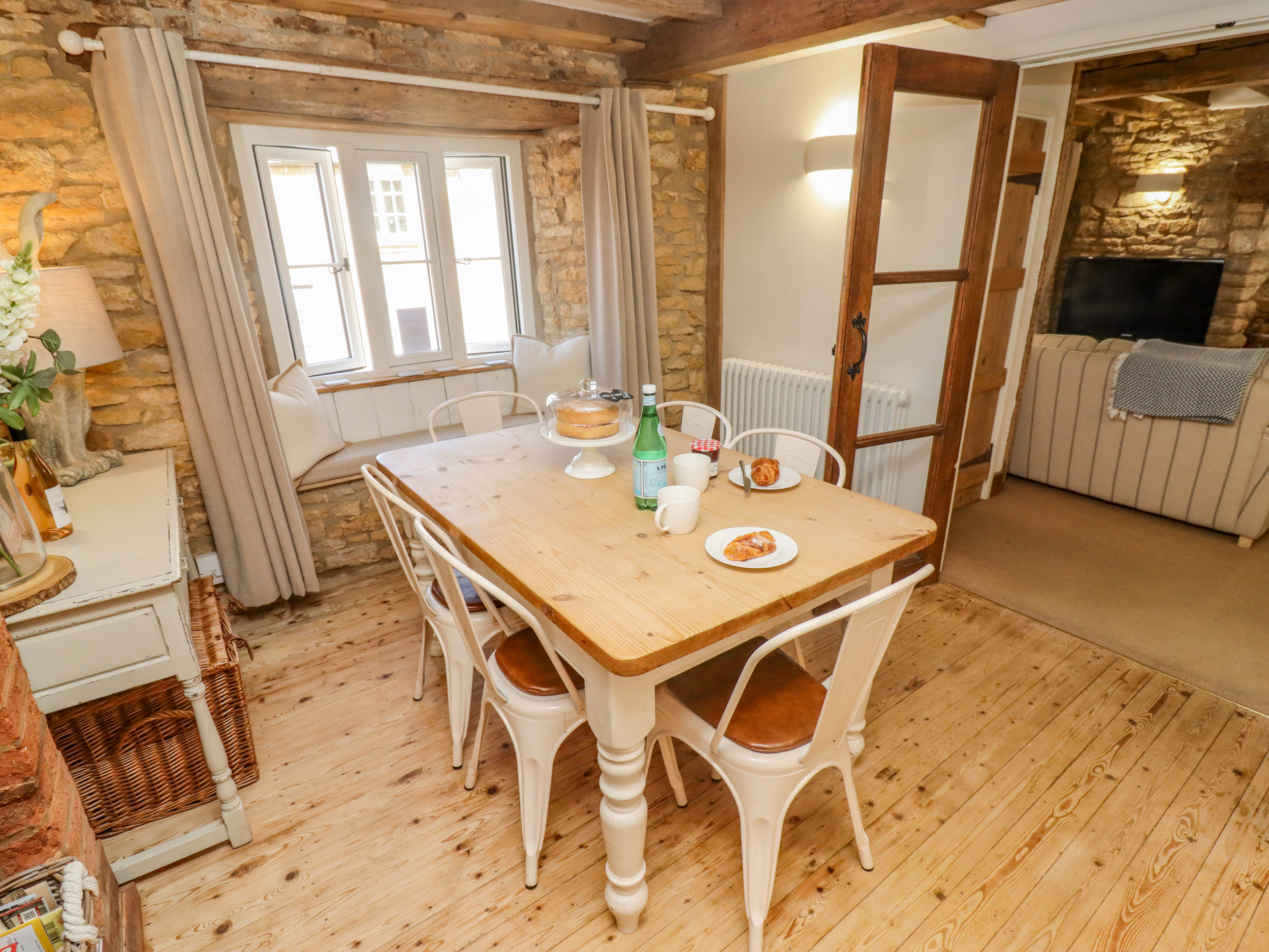 Holiday cottage in Chipping Norton, Oxfordshire - Photo 7
