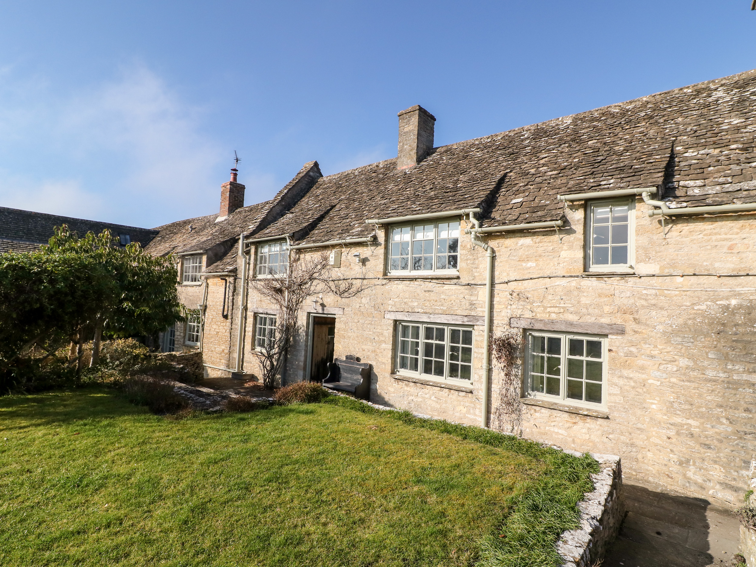 Holiday cottage in Minster Lovell, Oxfordshire - Photo 1