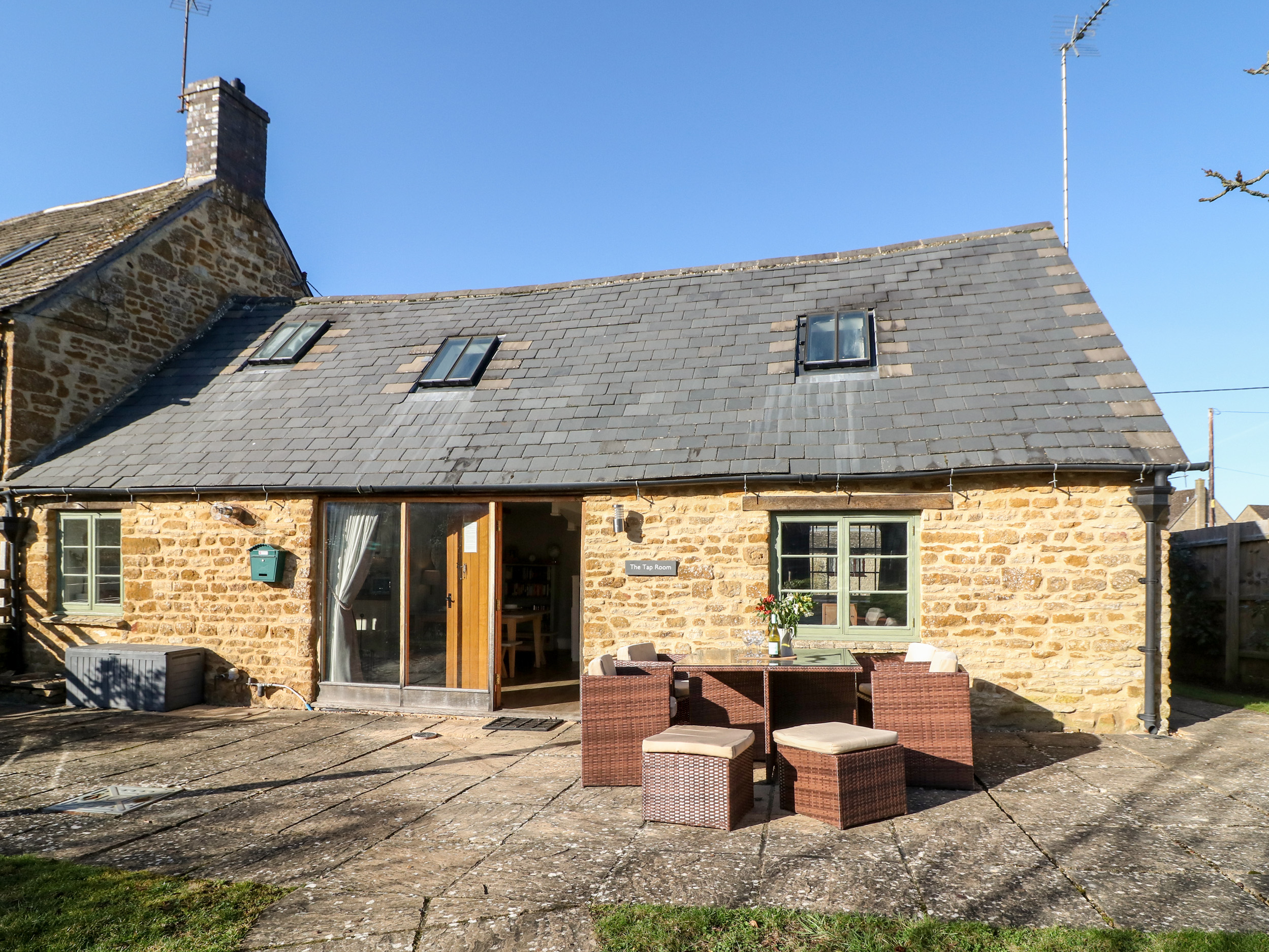 Holiday cottage in Kingham, Oxfordshire - Photo 1