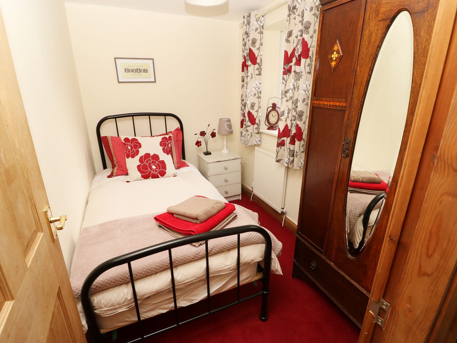 Holiday cottage in Matlock, Derbyshire - Photo 10