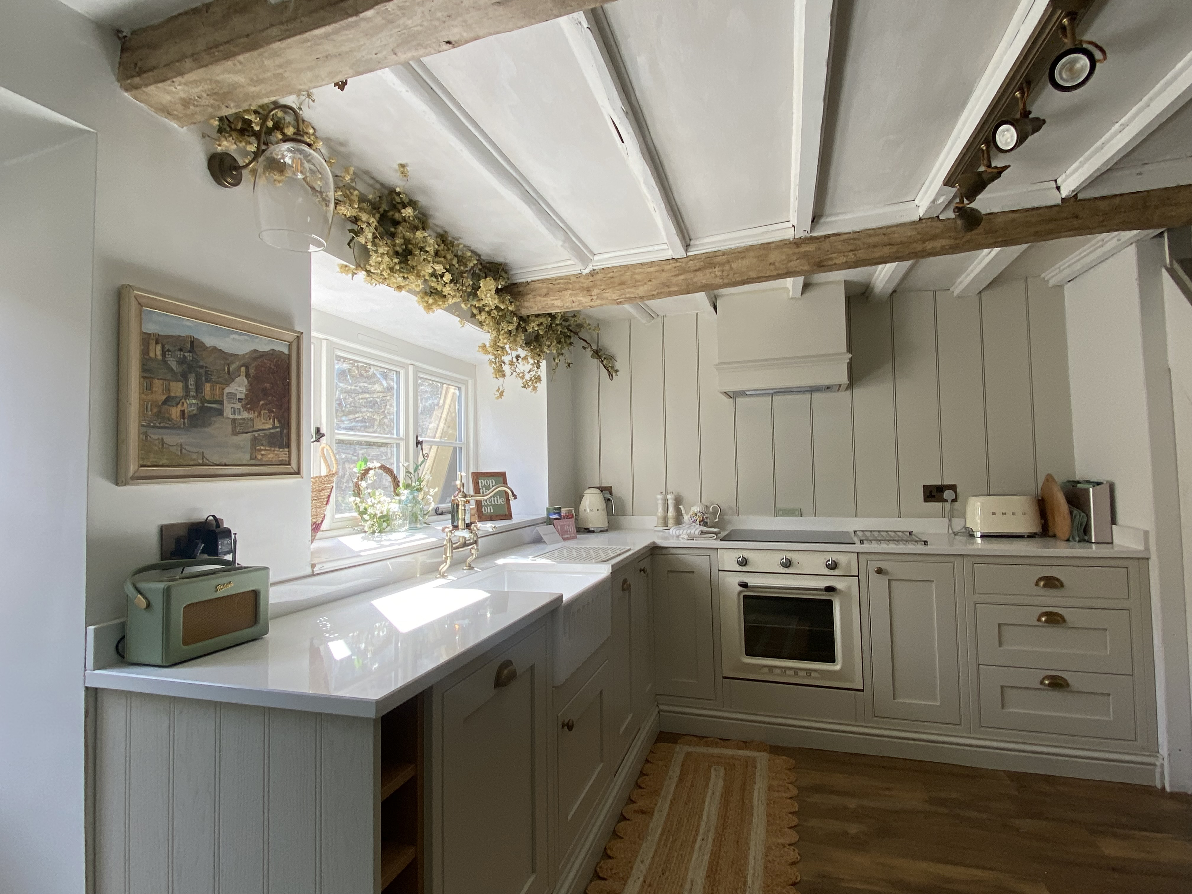 Holiday cottage, Castleton (The Cottage on the Island)