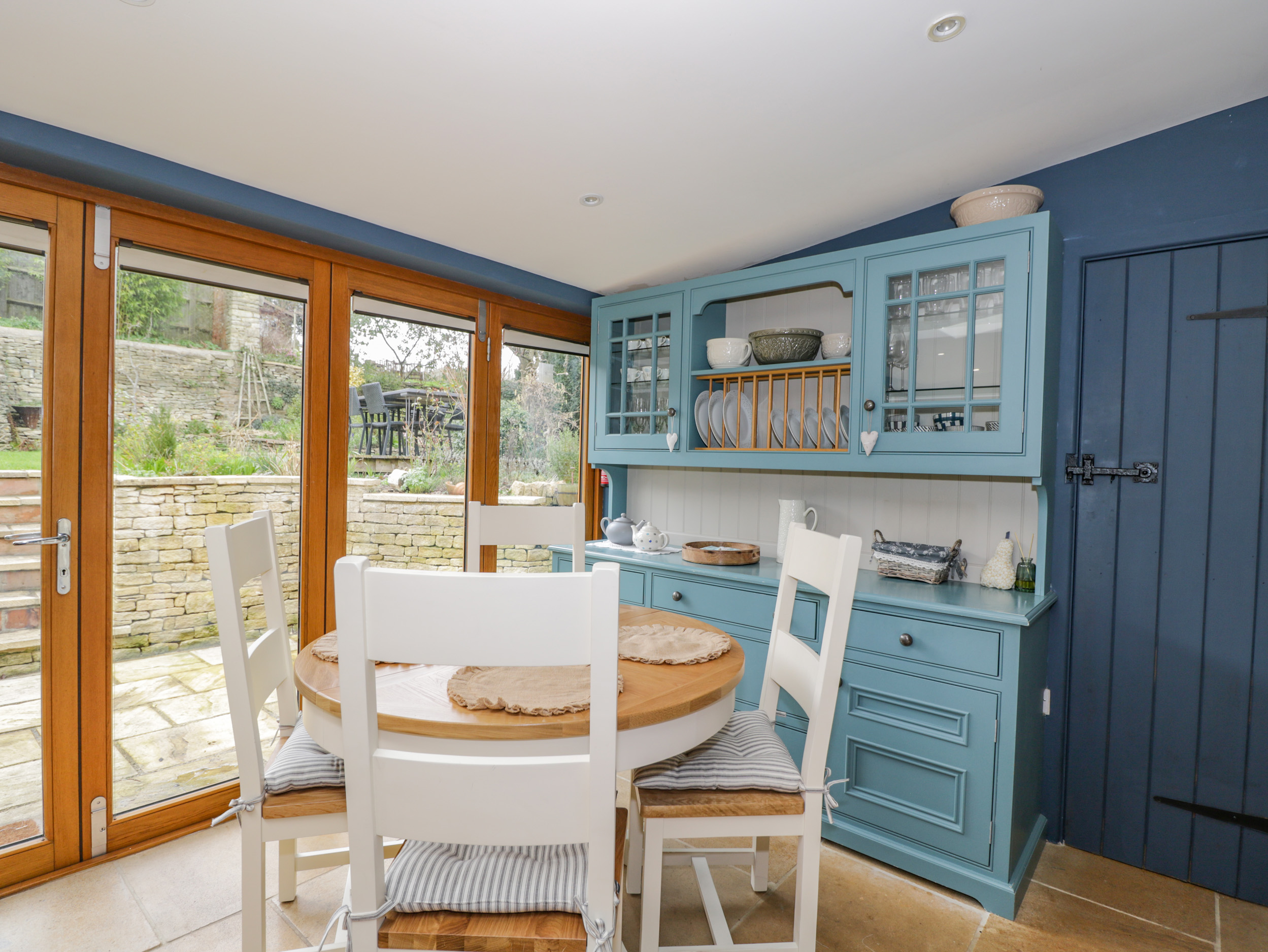 Holiday cottage in Castle Combe, Wiltshire - Photo 11