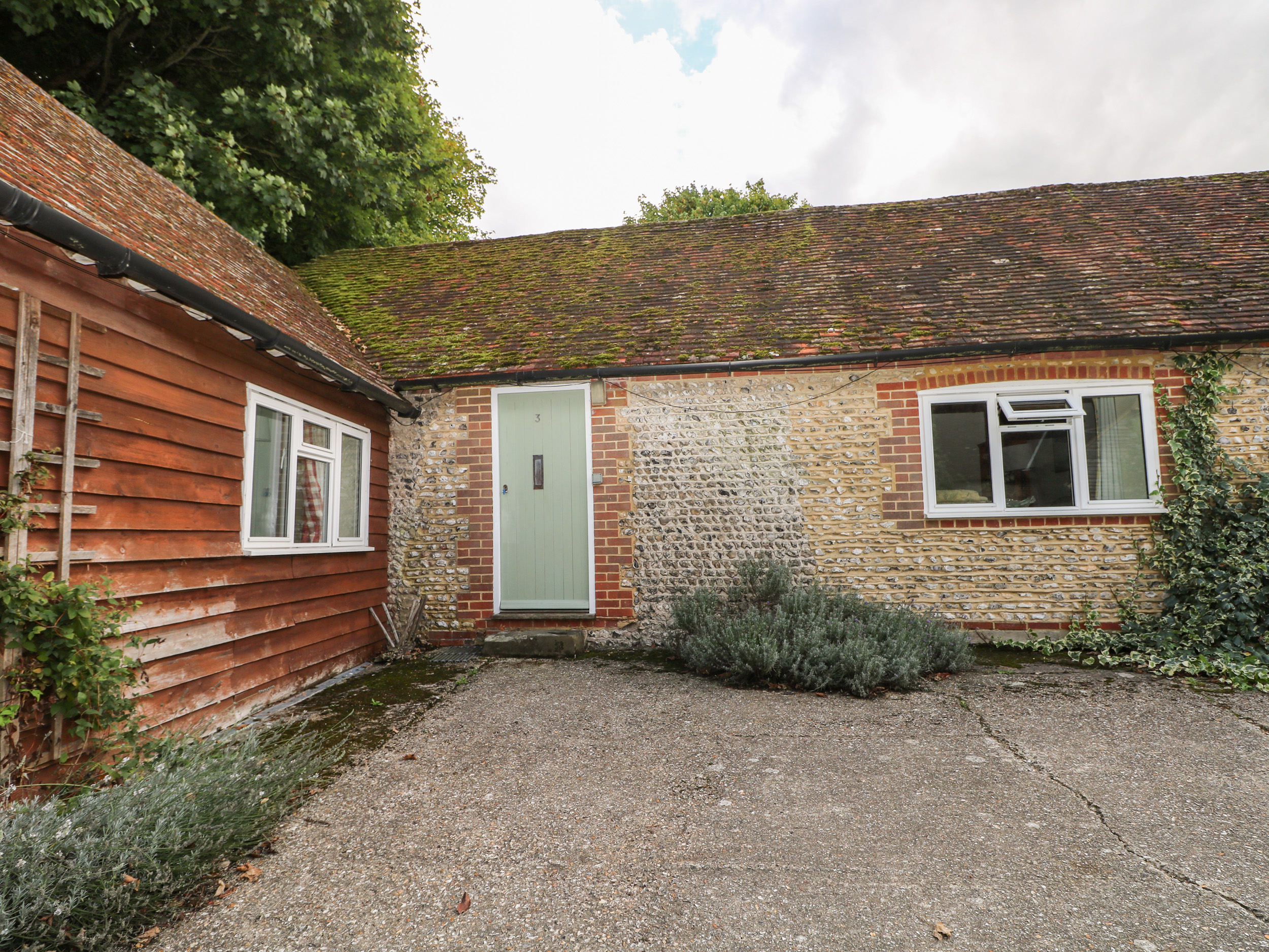 Holiday cottage, Storrington (Byre Cottage 3)