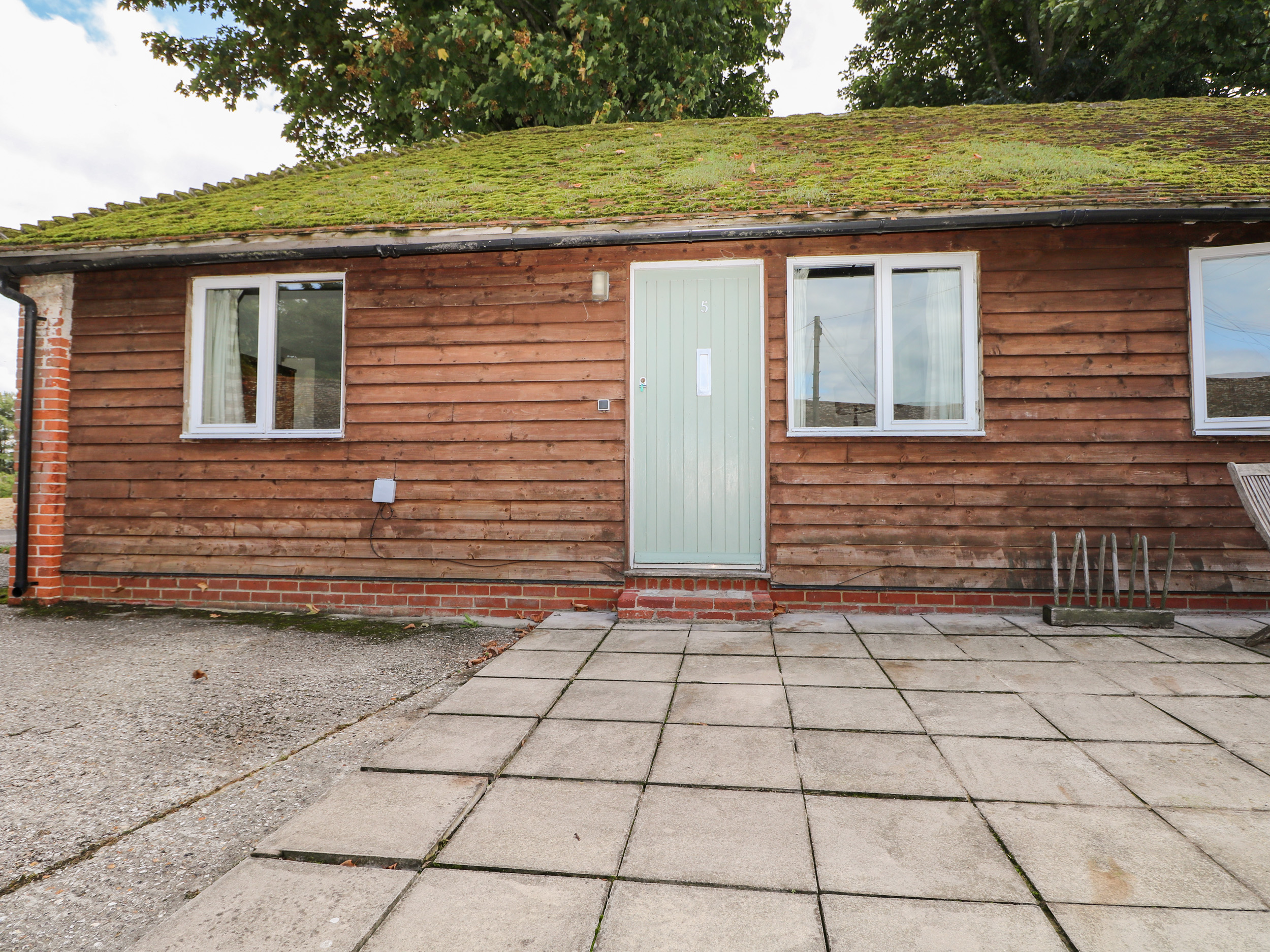 Holiday cottage, Storrington (Byre Cottage 2)