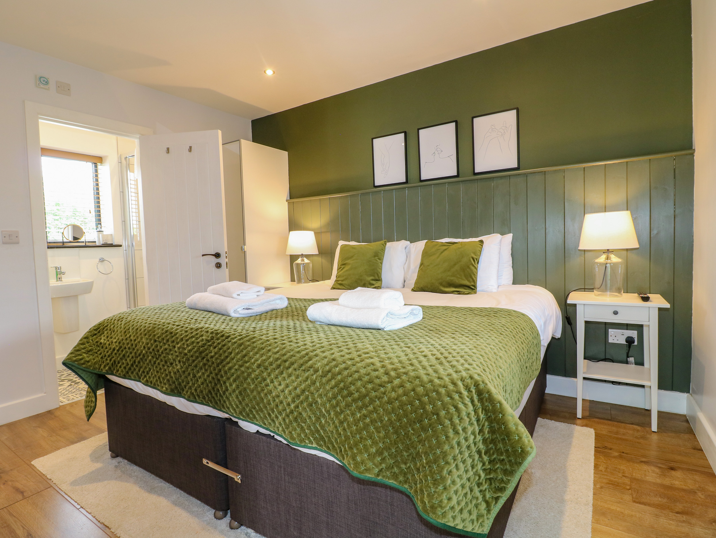 Holiday cottage in Ashbourne, Derbyshire - Photo 8