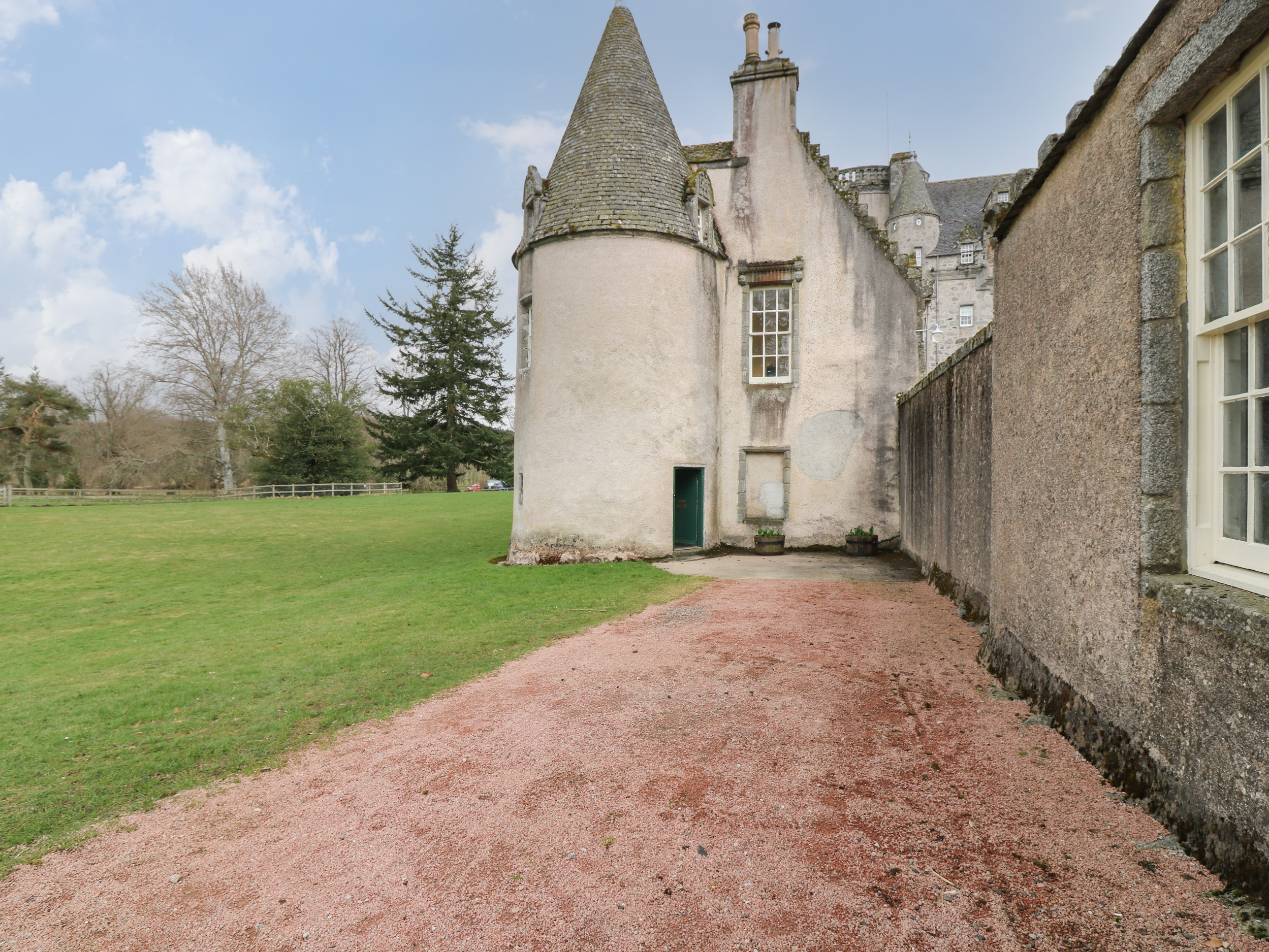 East Wing - Castle Fraser - Sleeps 4