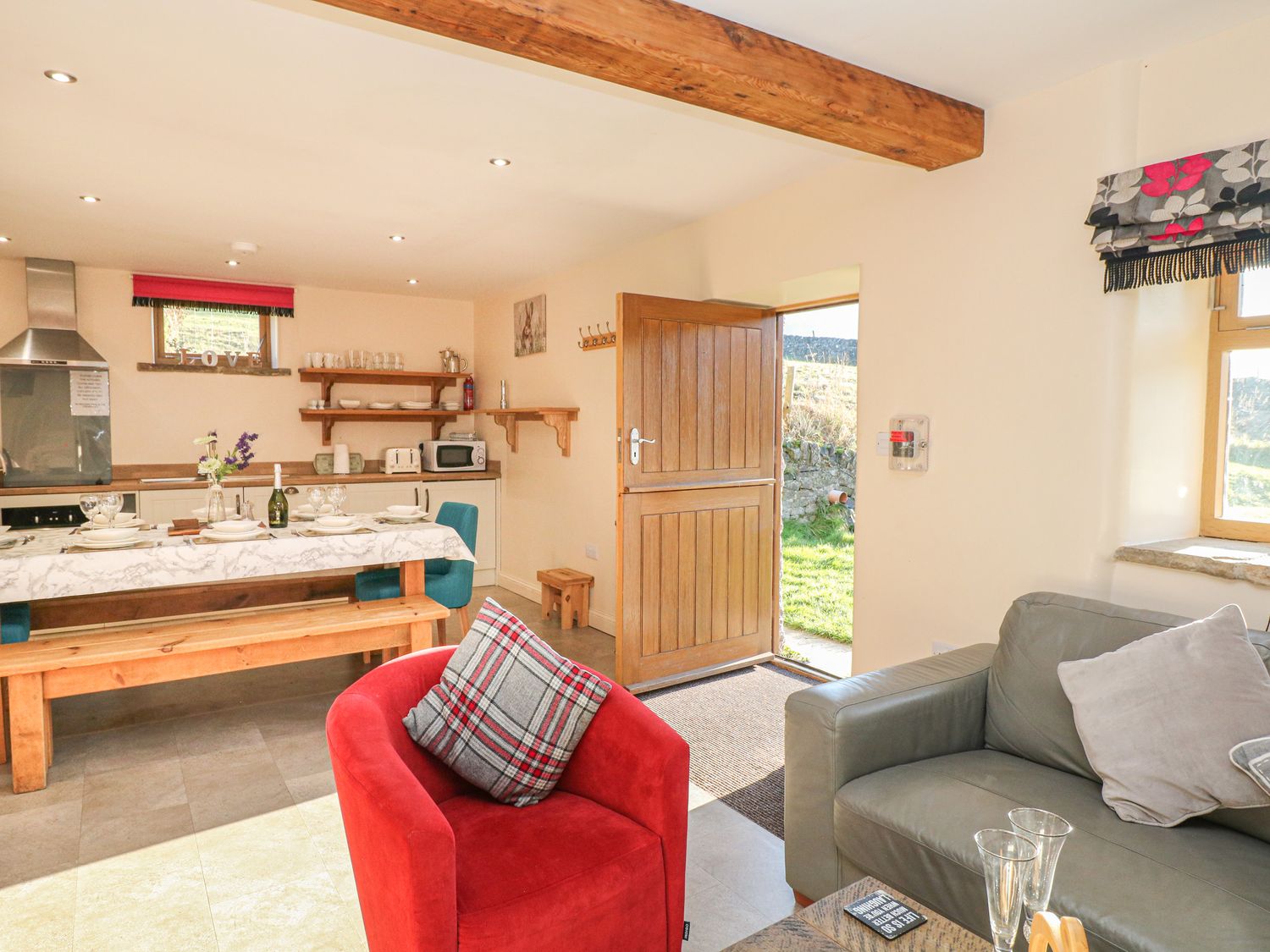 Holiday cottage in Bradwell, Derbyshire - Photo 4