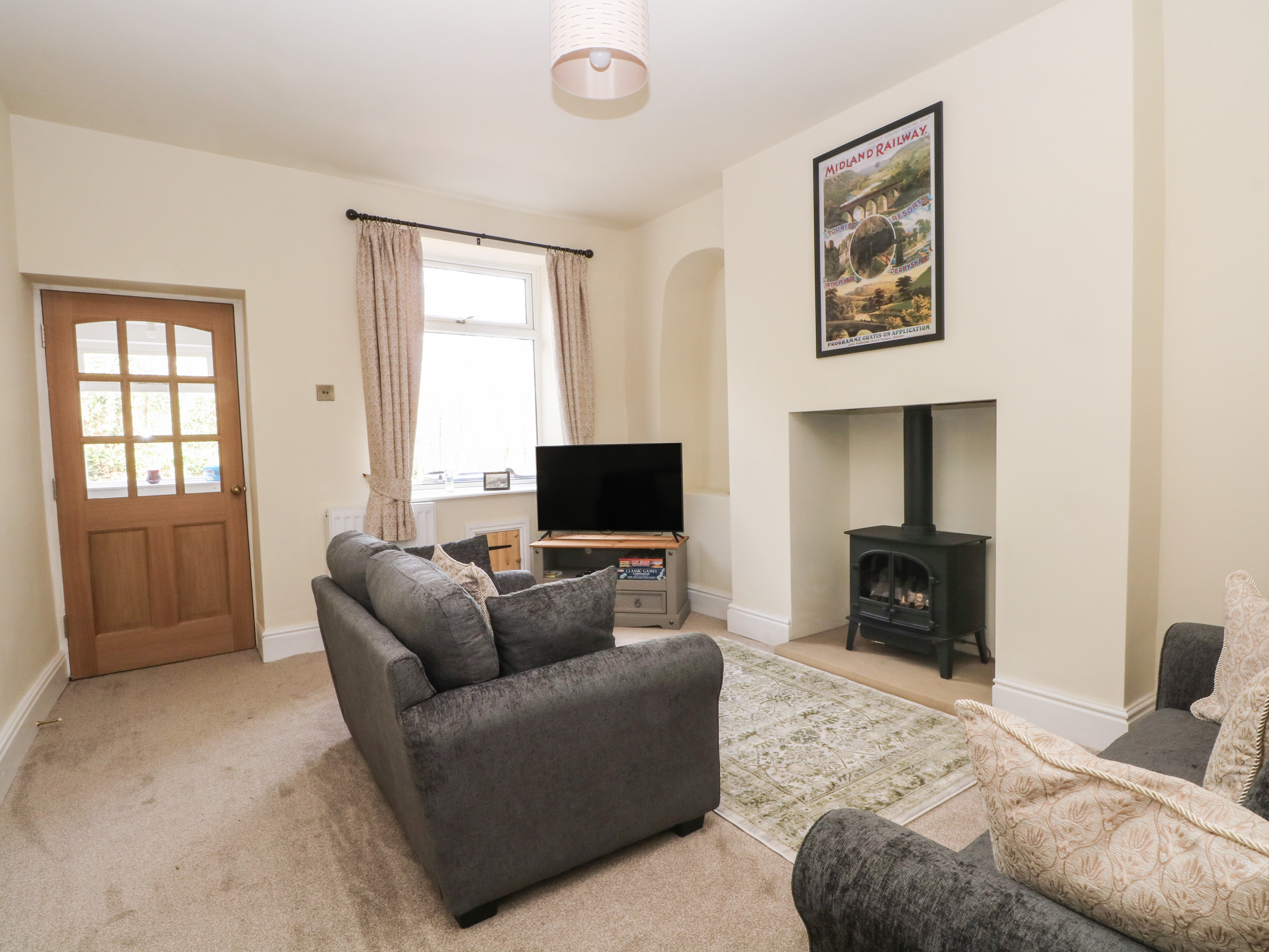 Holiday cottage in Buxton, Derbyshire - Photo 4