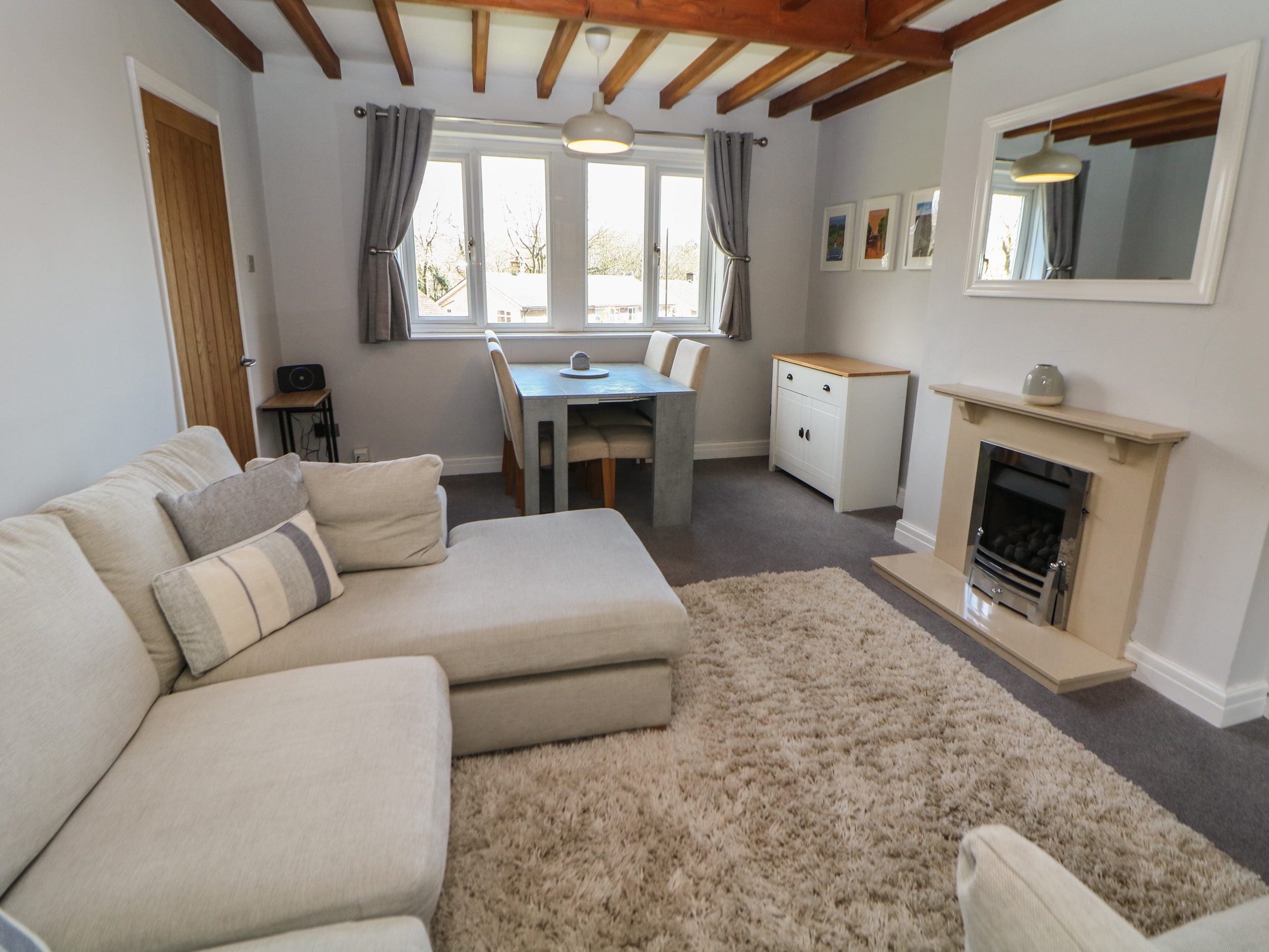 Holiday cottage in Bakewell, Derbyshire - Photo 4