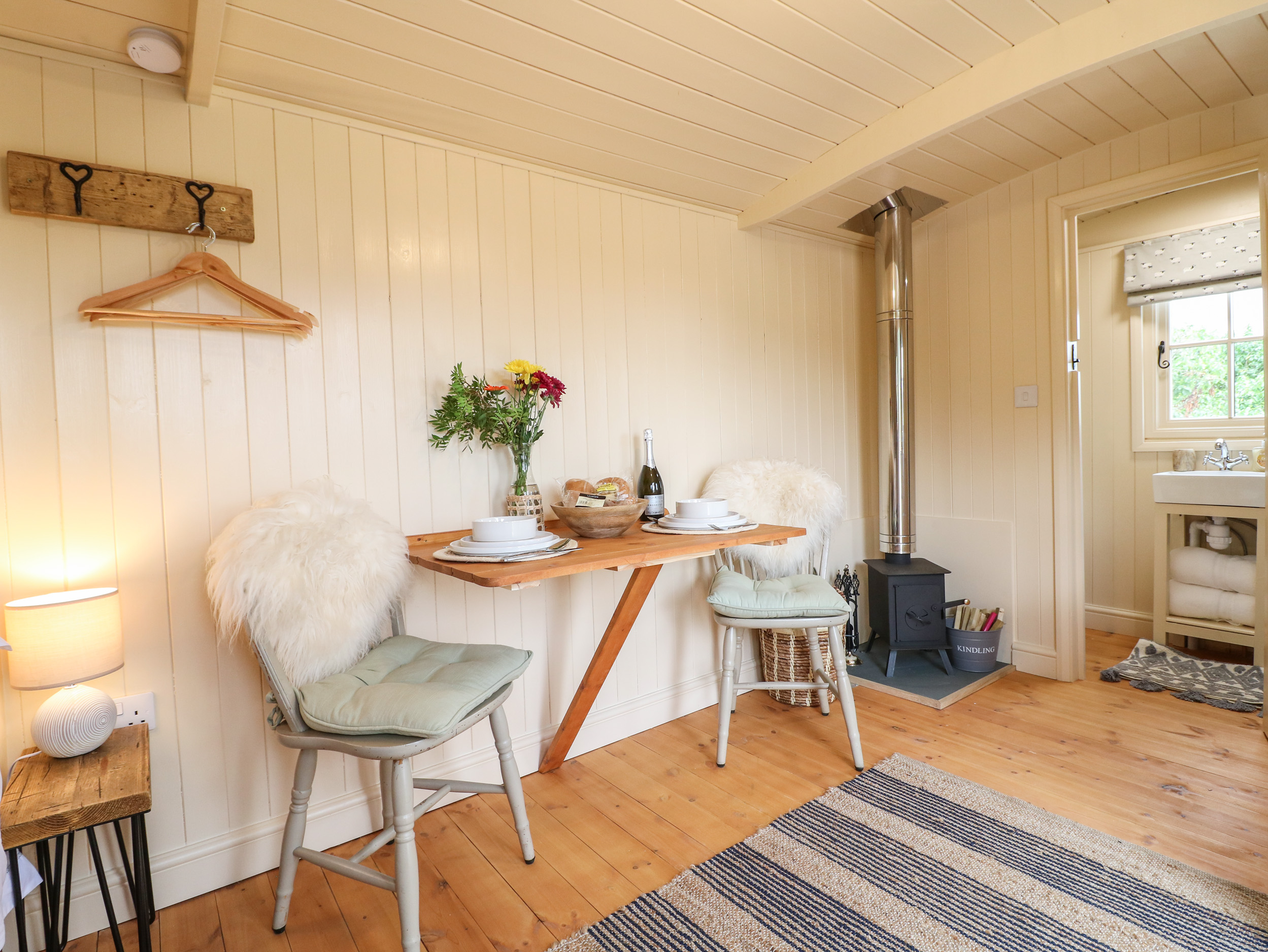Holiday cottage in Ashbourne, Derbyshire - Photo 5