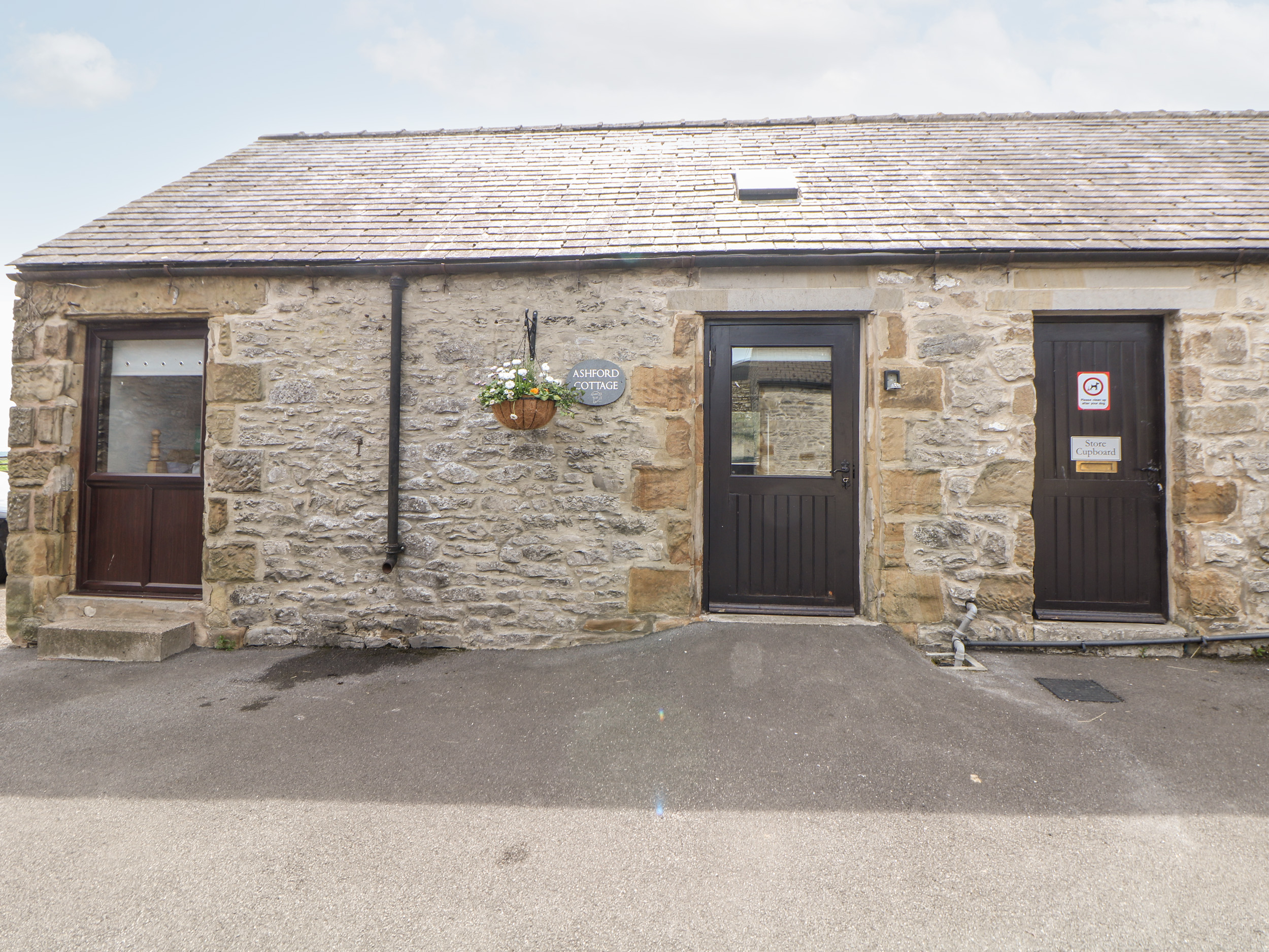 Holiday cottage in Bakewell, Derbyshire - Photo 2