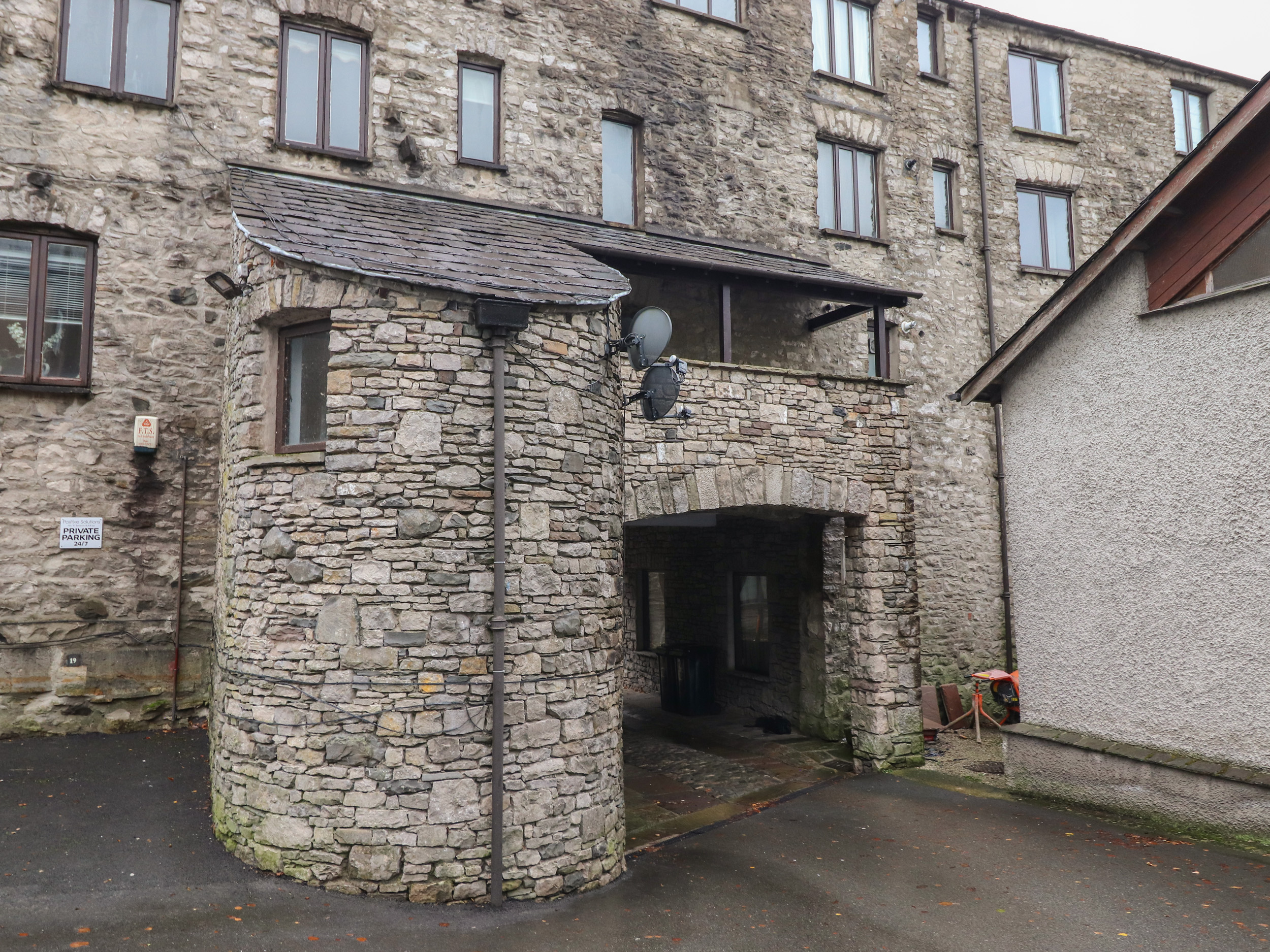 Holiday cottage, Kendal (River Walk)