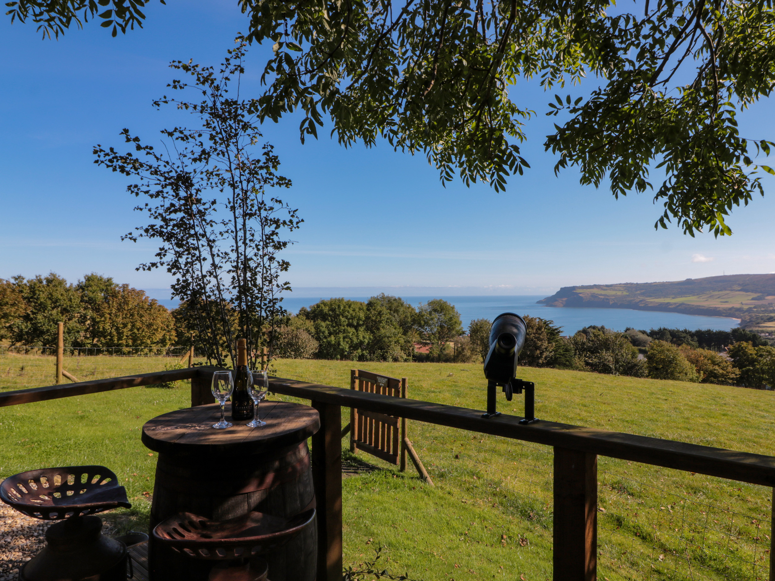Holiday cottage, Robin Hood's Bay ()
