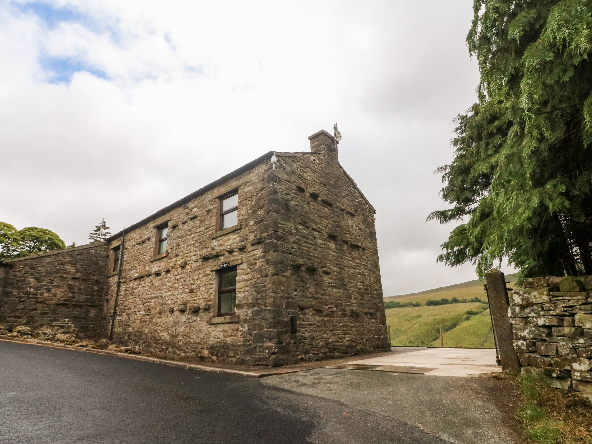 Holiday cottage, Hawes (Garth Gill)