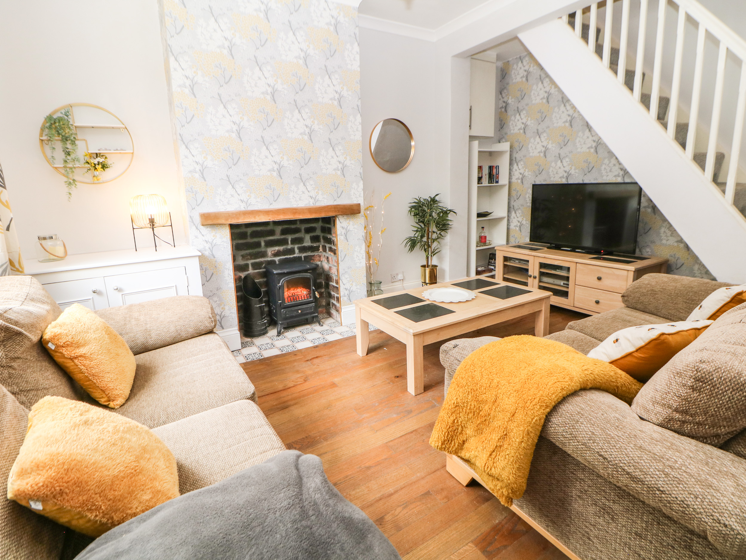 Holiday cottage in Clowne, Derbyshire - Photo 3
