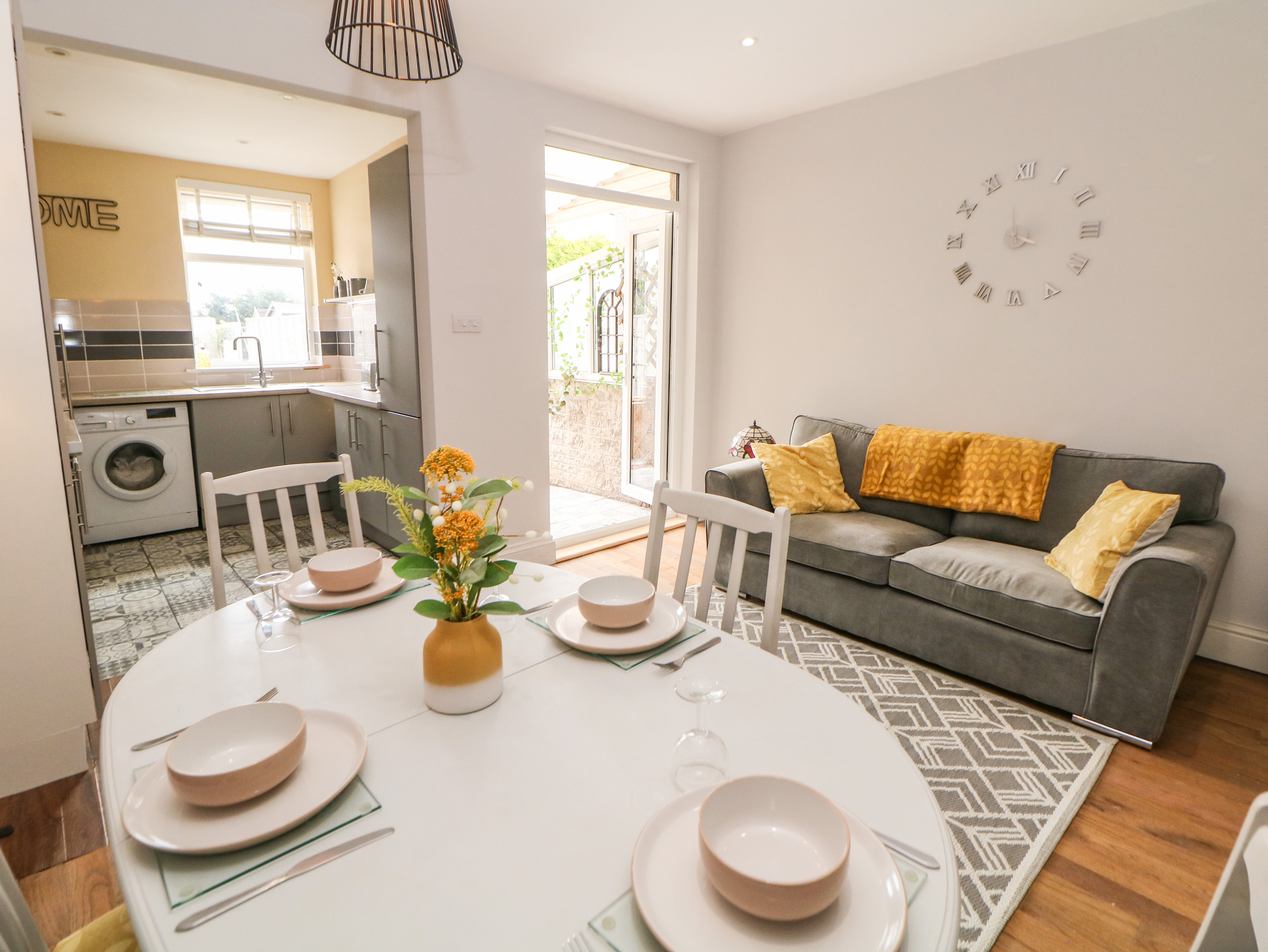 Holiday cottage in Clowne, Derbyshire - Photo 8