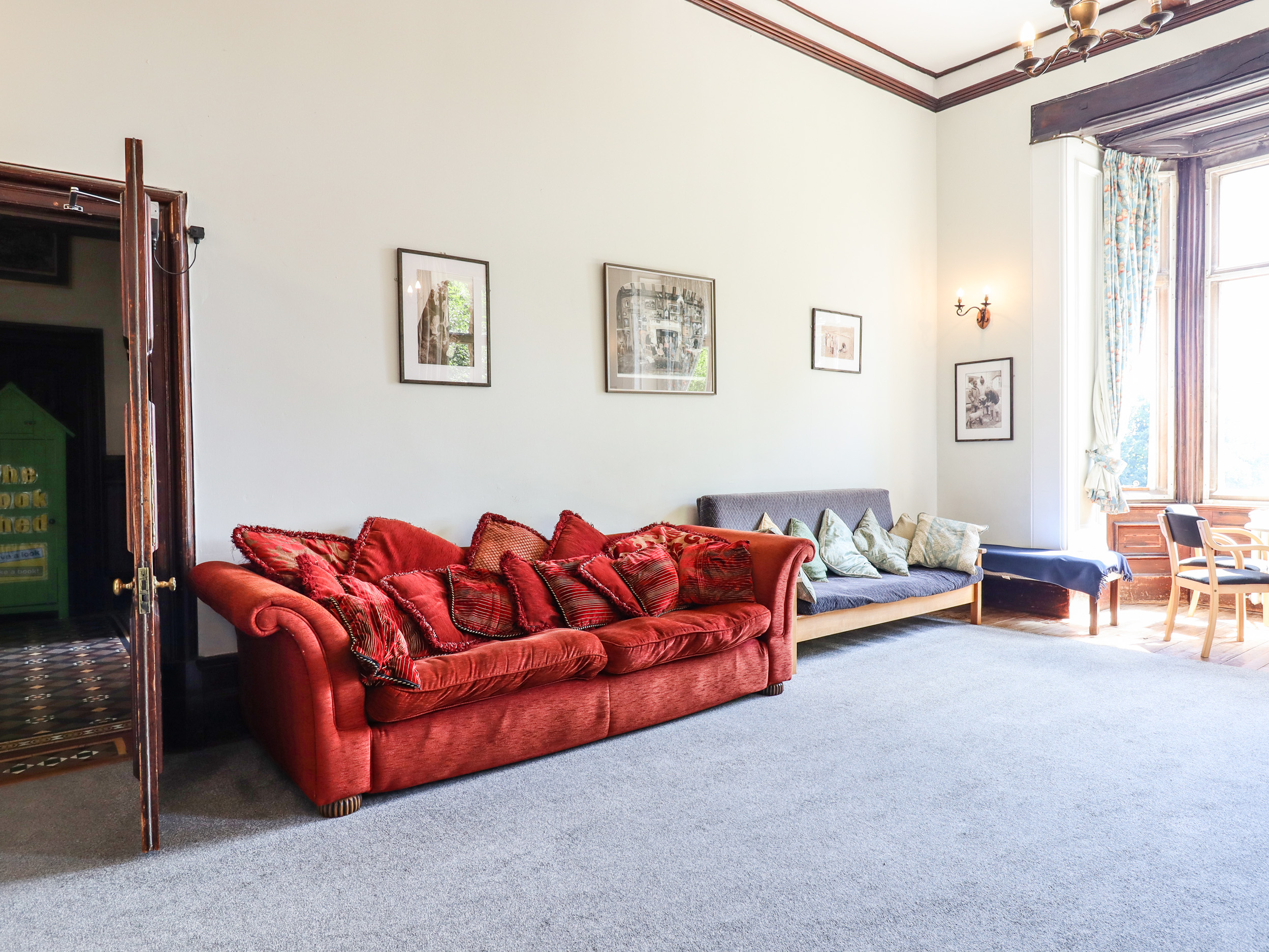 Nethercott House - Sleeps 47