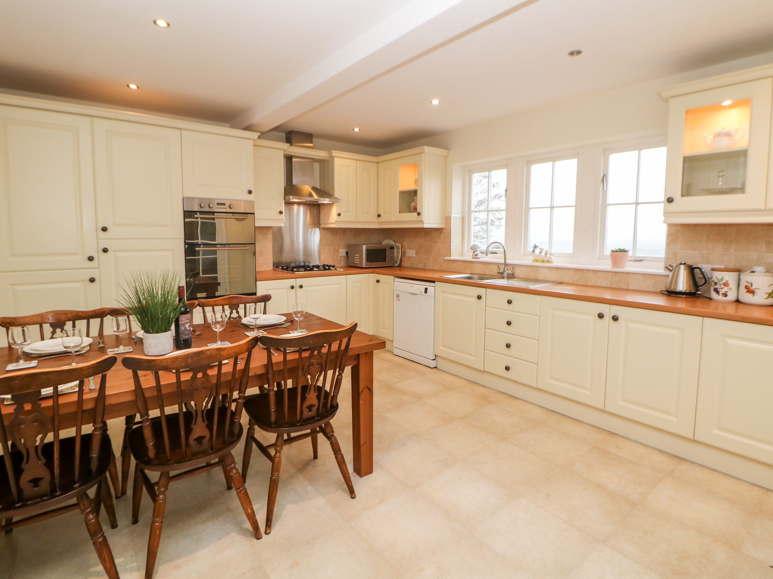 Holiday cottage in Bakewell, Derbyshire - Photo 9