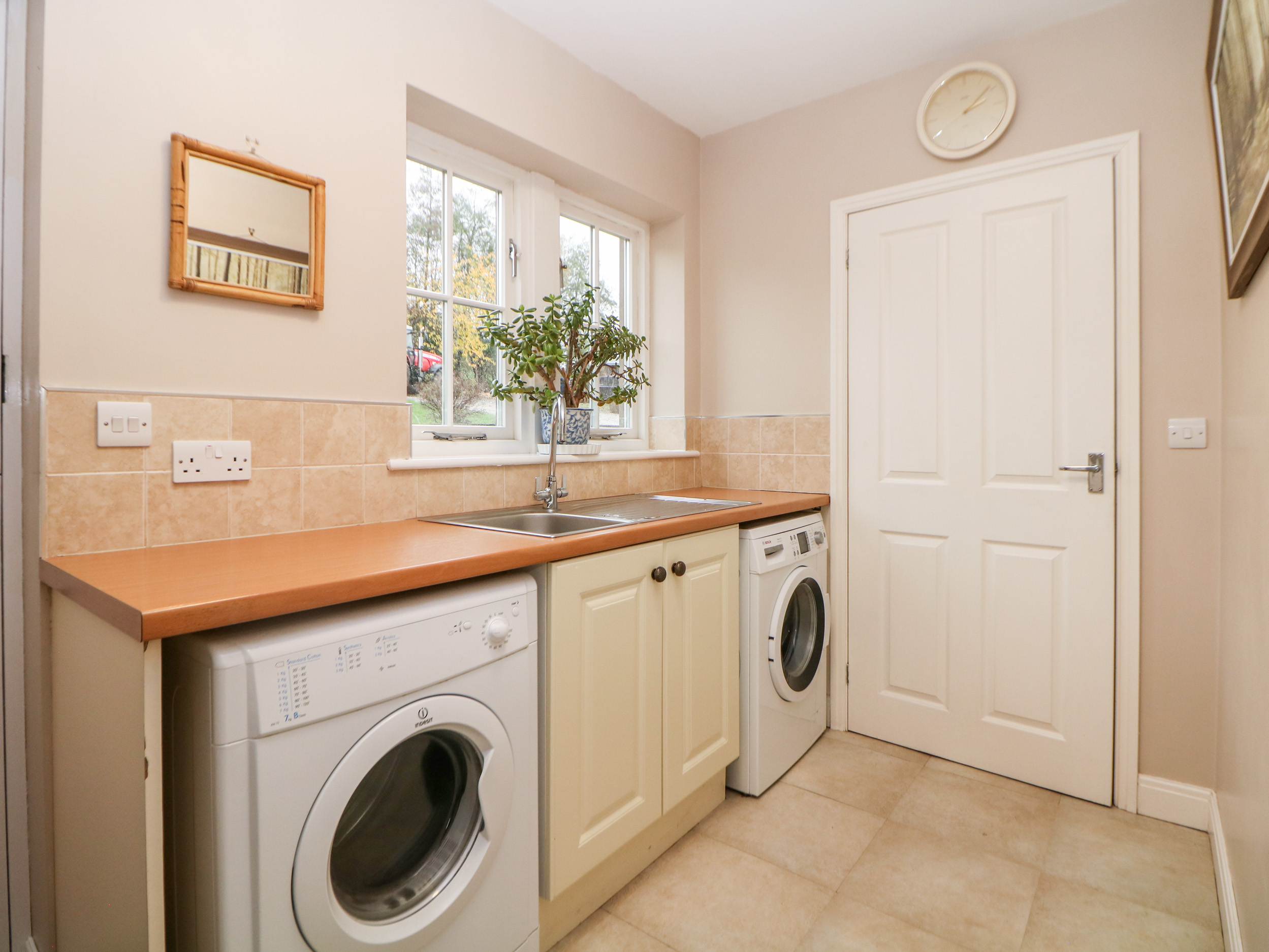 Holiday cottage in Bakewell, Derbyshire - Photo 11
