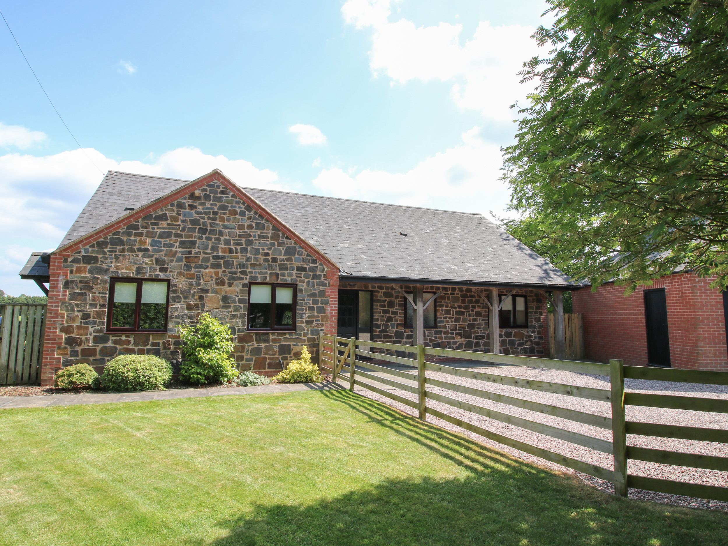 Holiday cottage, Guilsfield (The Marshes)