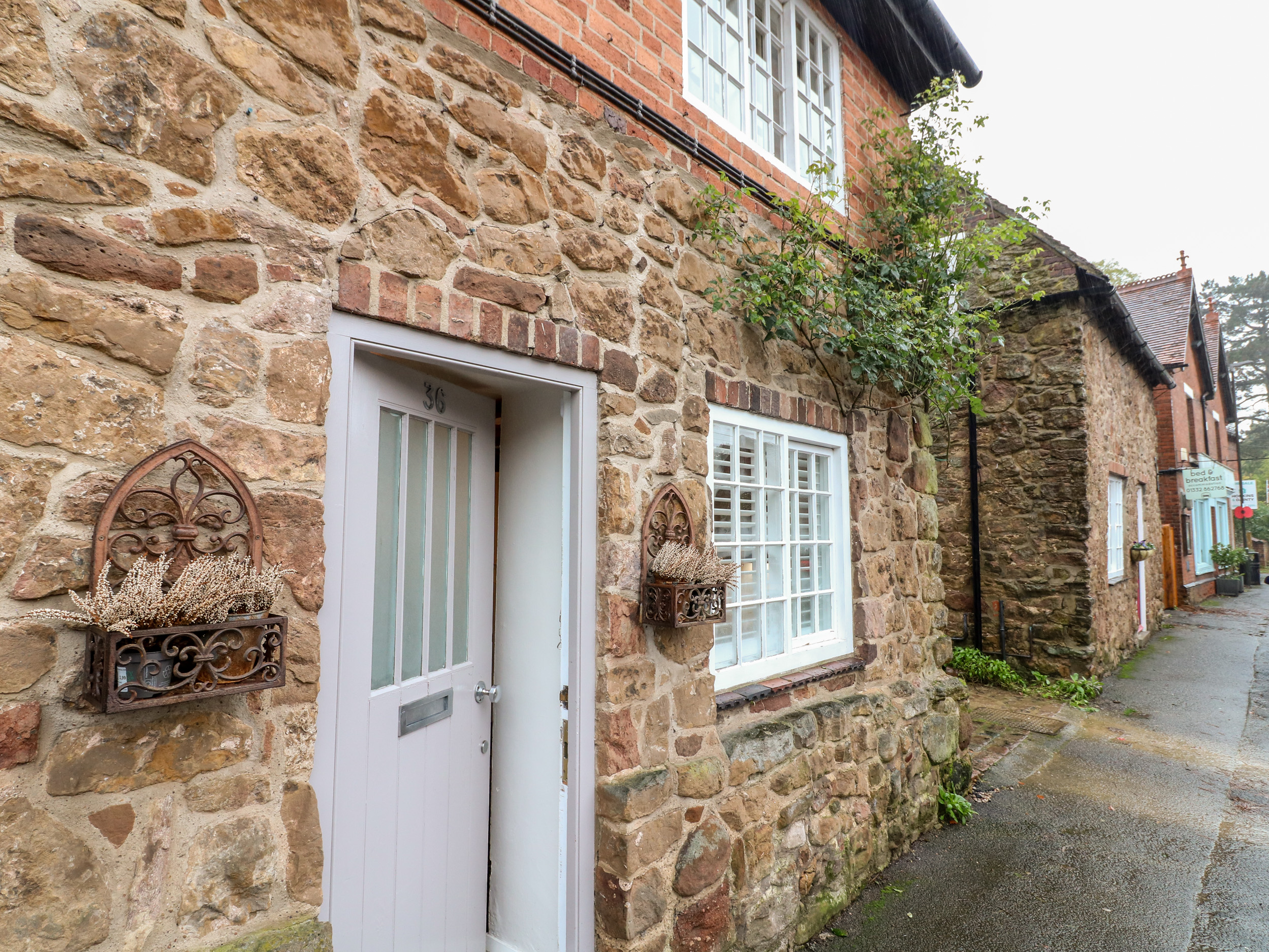 Holiday cottage in Ticknall, Derbyshire - Photo 1