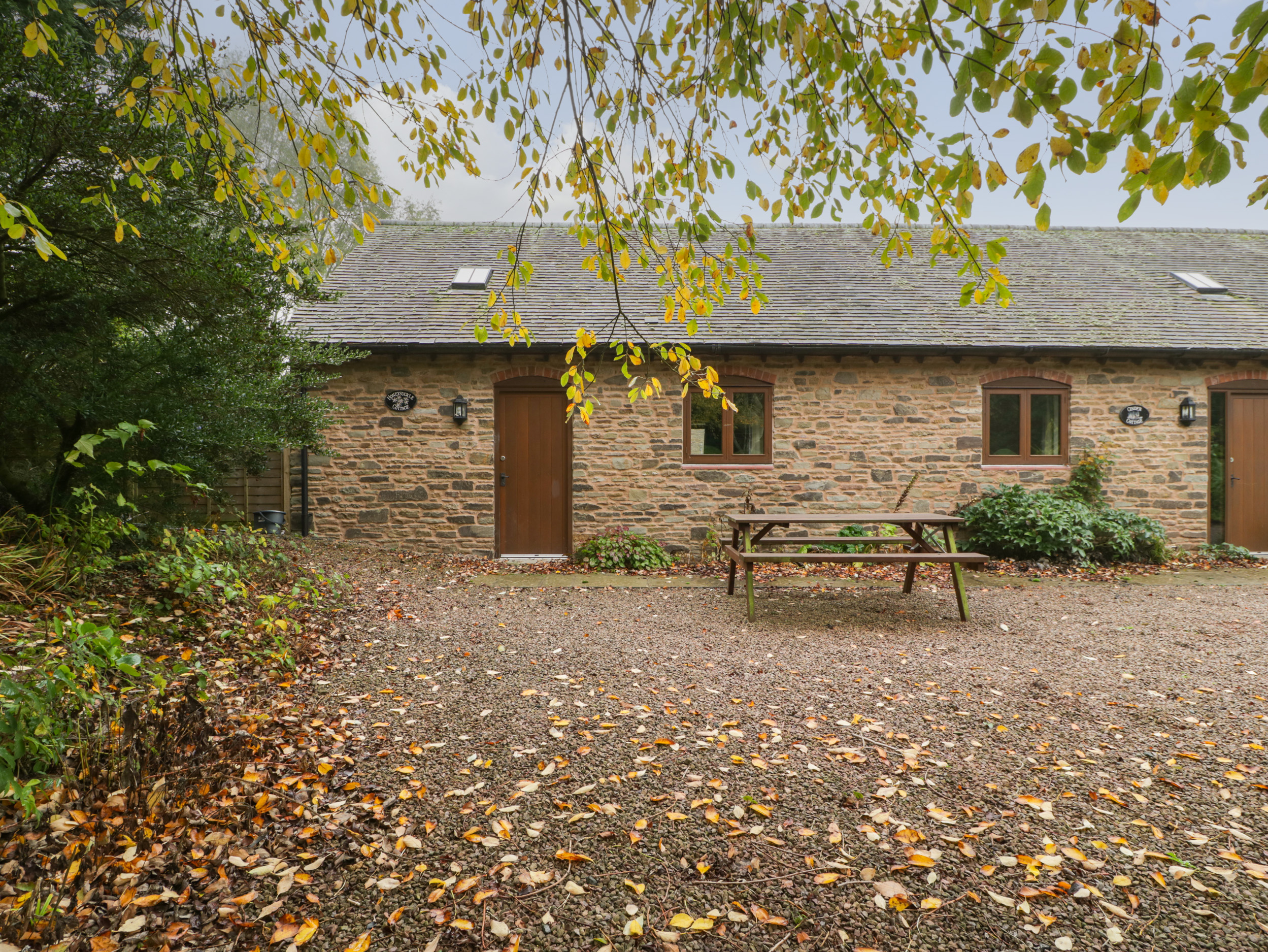 Holiday cottage, Bromyard ()