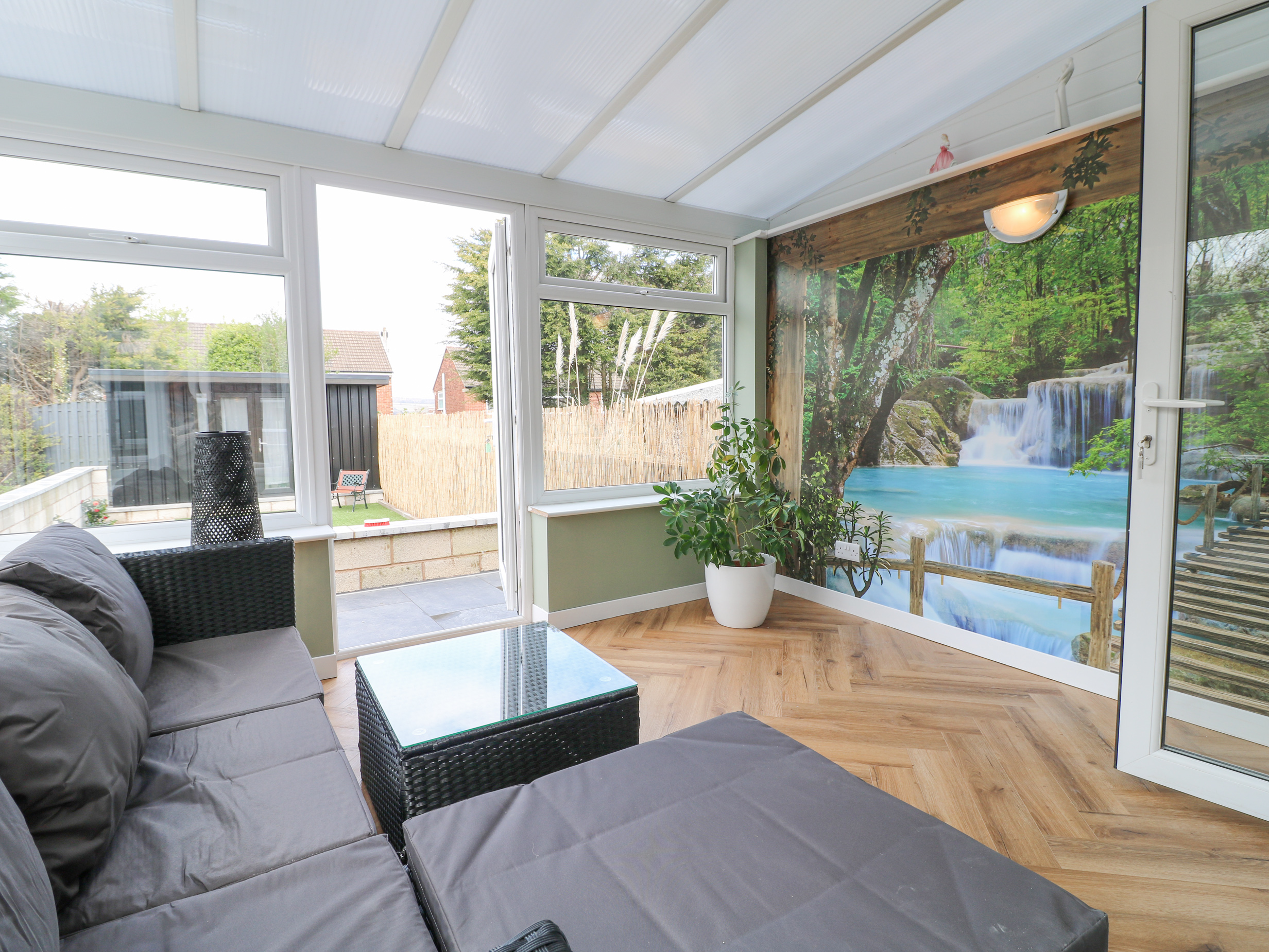 Holiday cottage in Chesterfield, Derbyshire - Photo 7