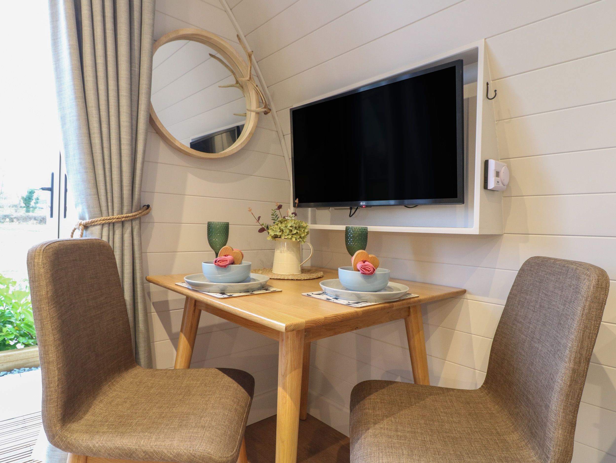 Holiday cottage in Ashbourne, Derbyshire - Photo 9
