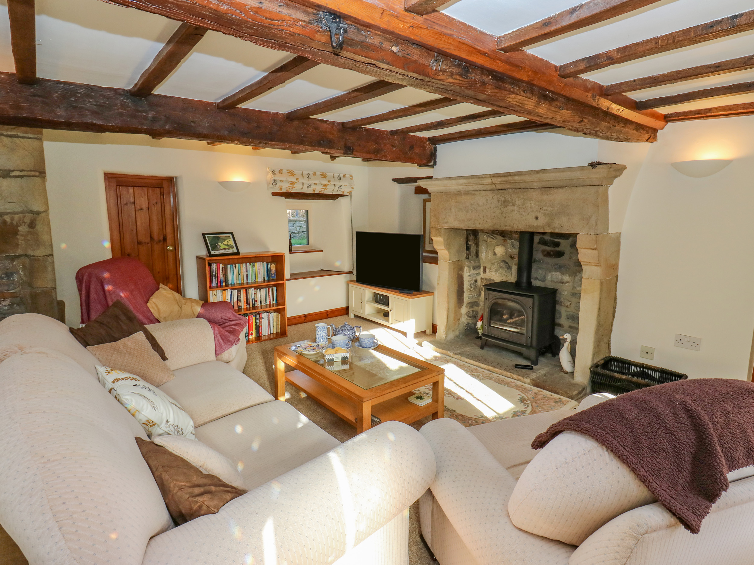 Holiday cottage in Castleton, Derbyshire - Photo 3