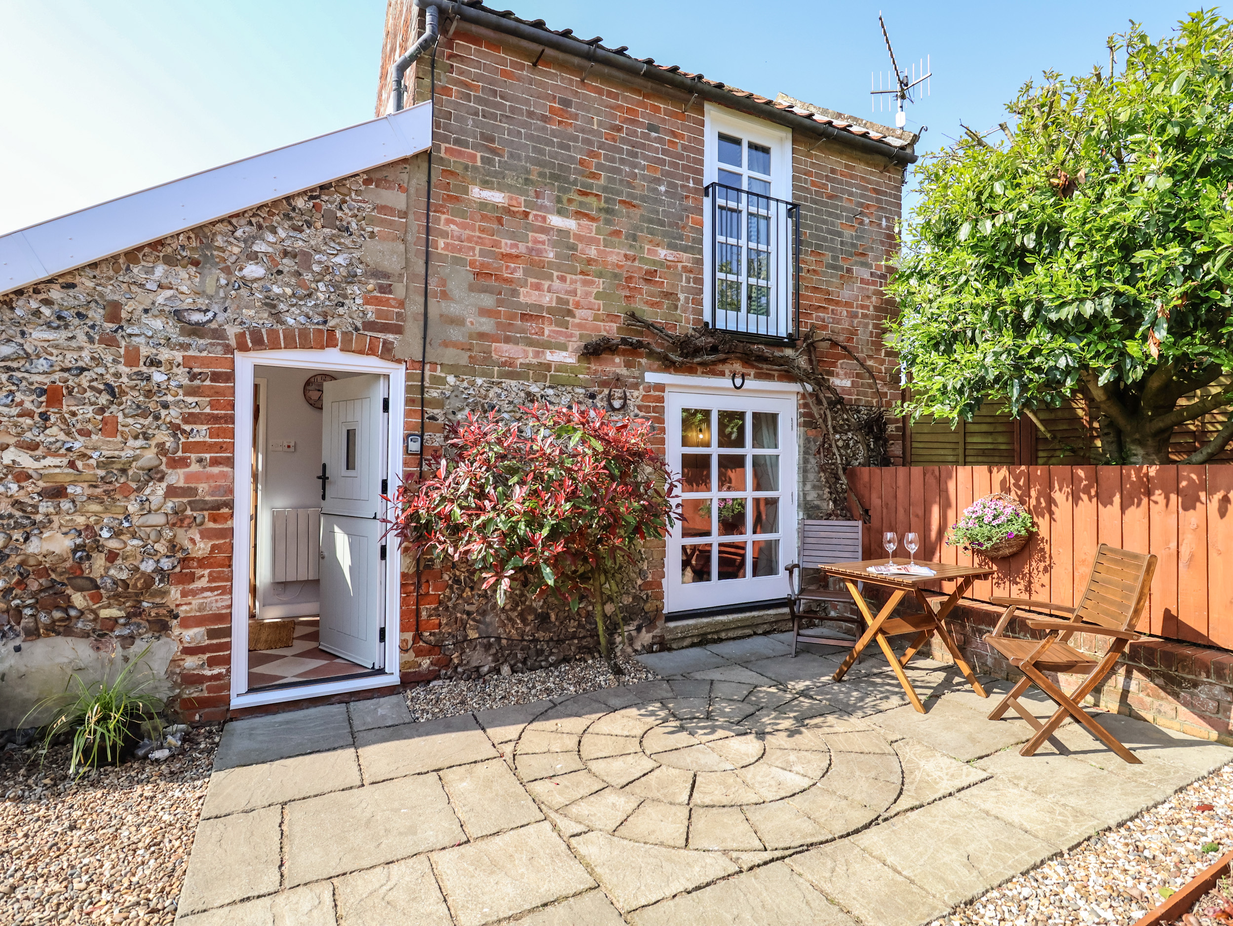 Holiday cottage in Snape, Suffolk - Photo 1