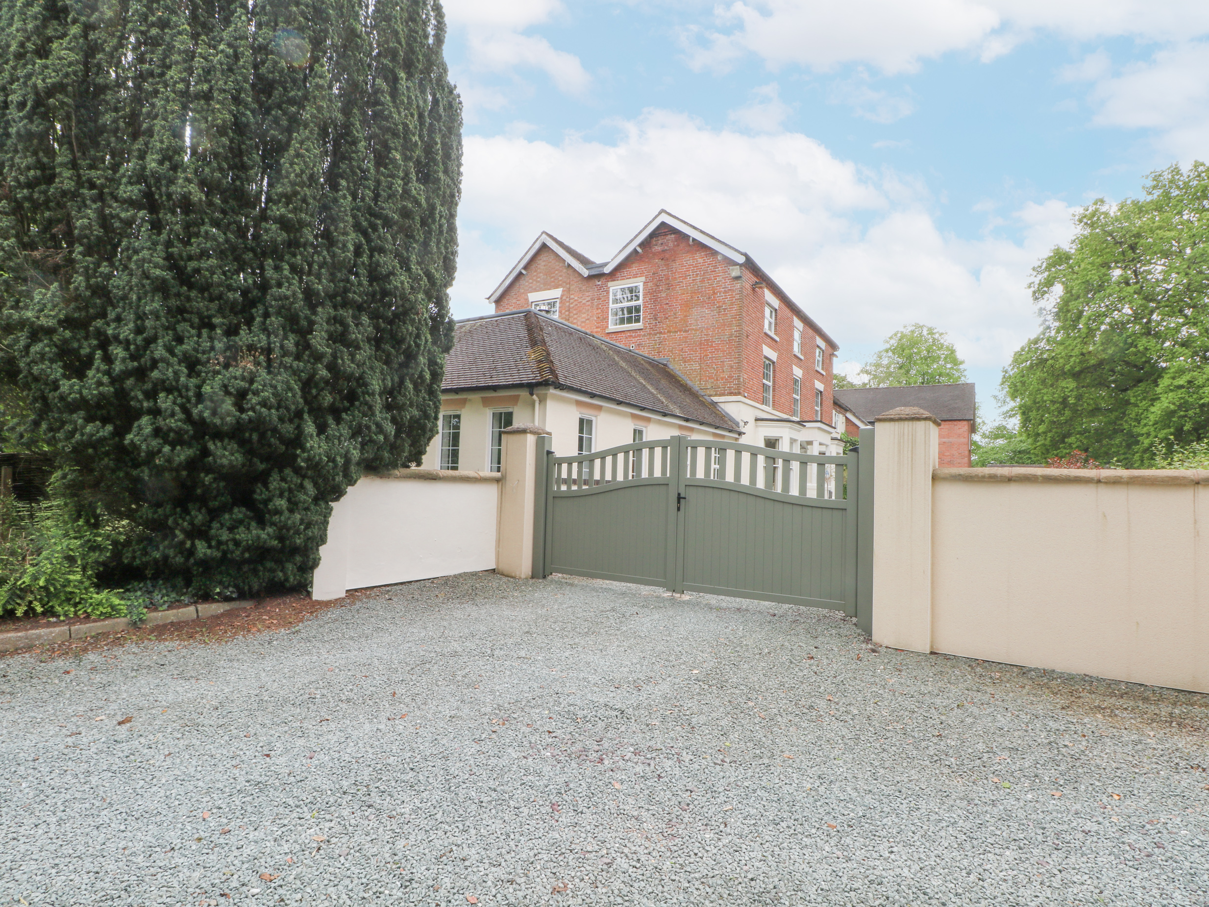 Holiday cottage, Rosehill ()
