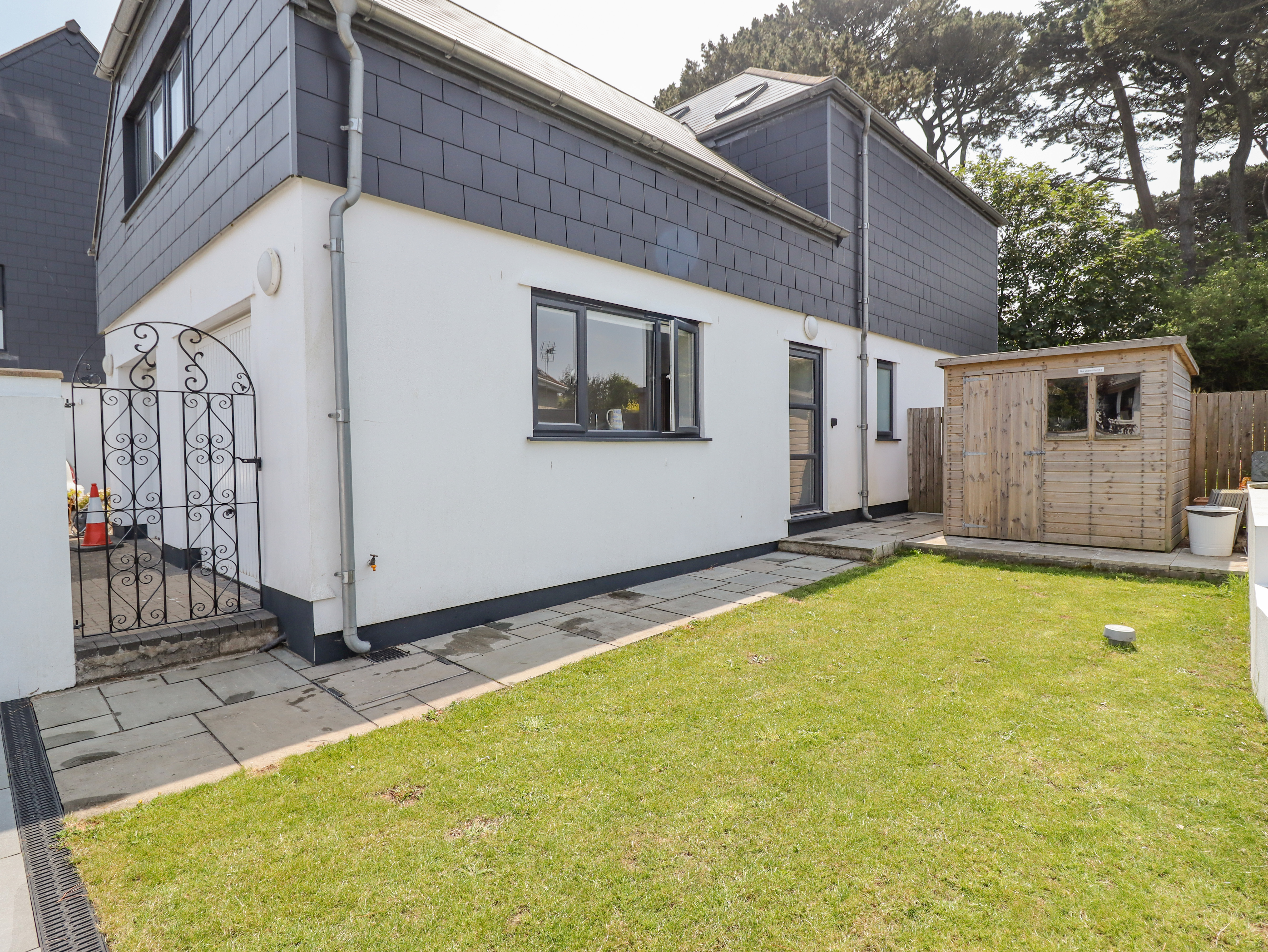 Holiday cottage, Carbis Bay ()