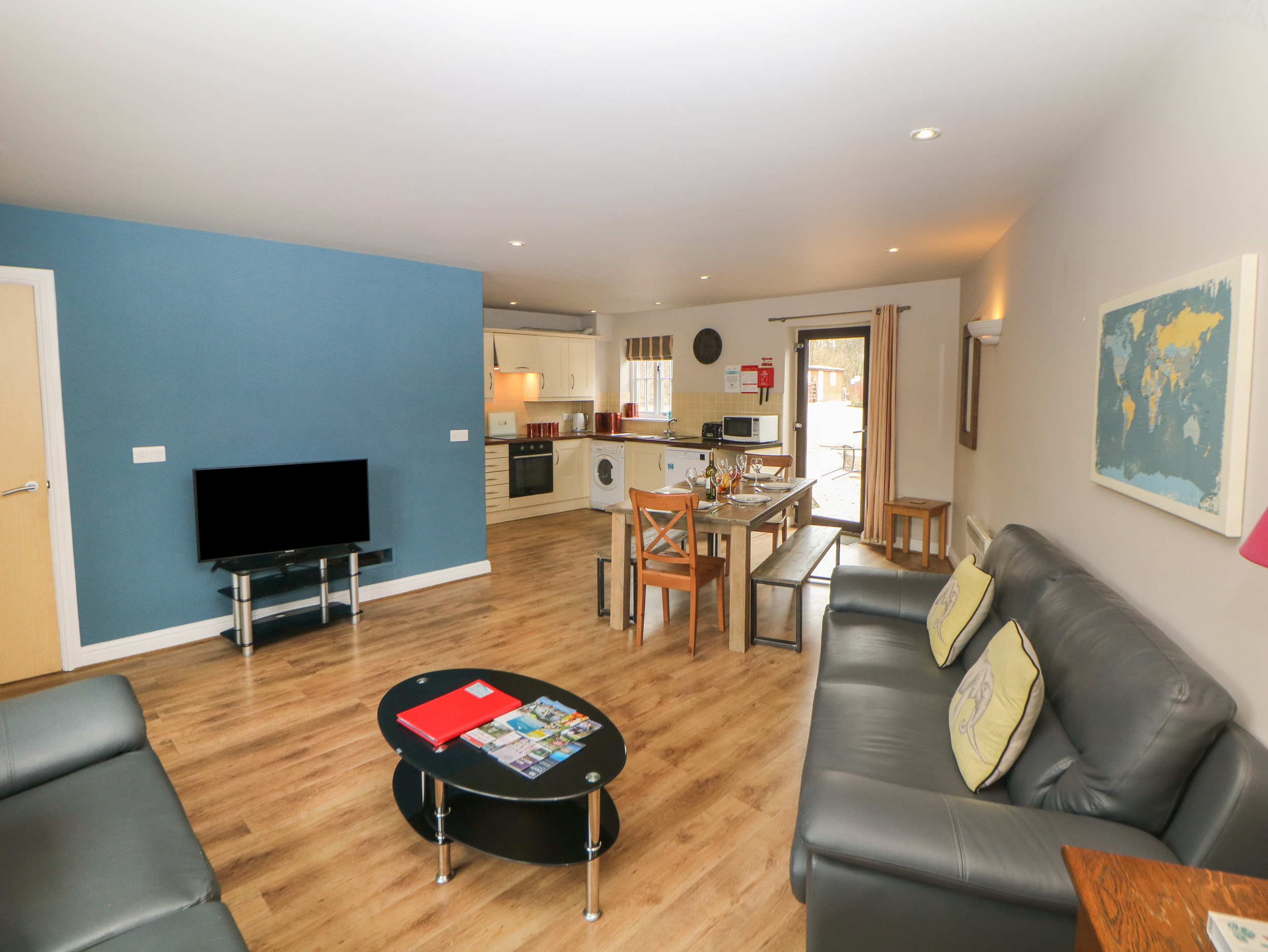 Holiday cottage in Two Dales, Derbyshire - Photo 3