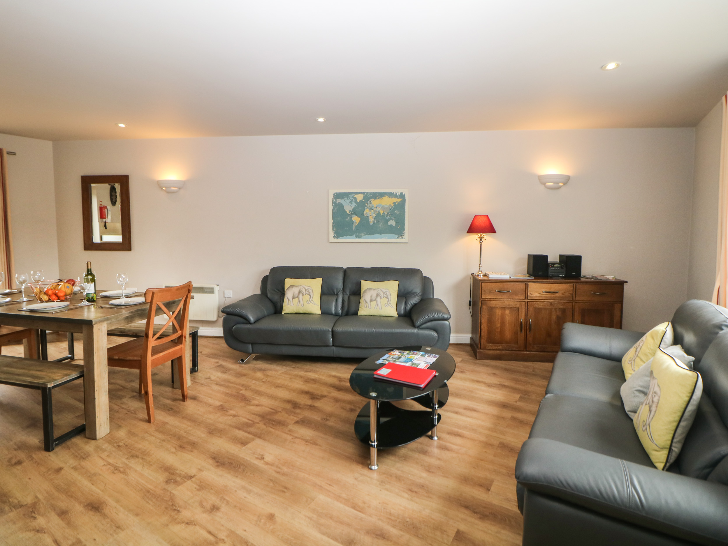 Holiday cottage in Two Dales, Derbyshire - Photo 4