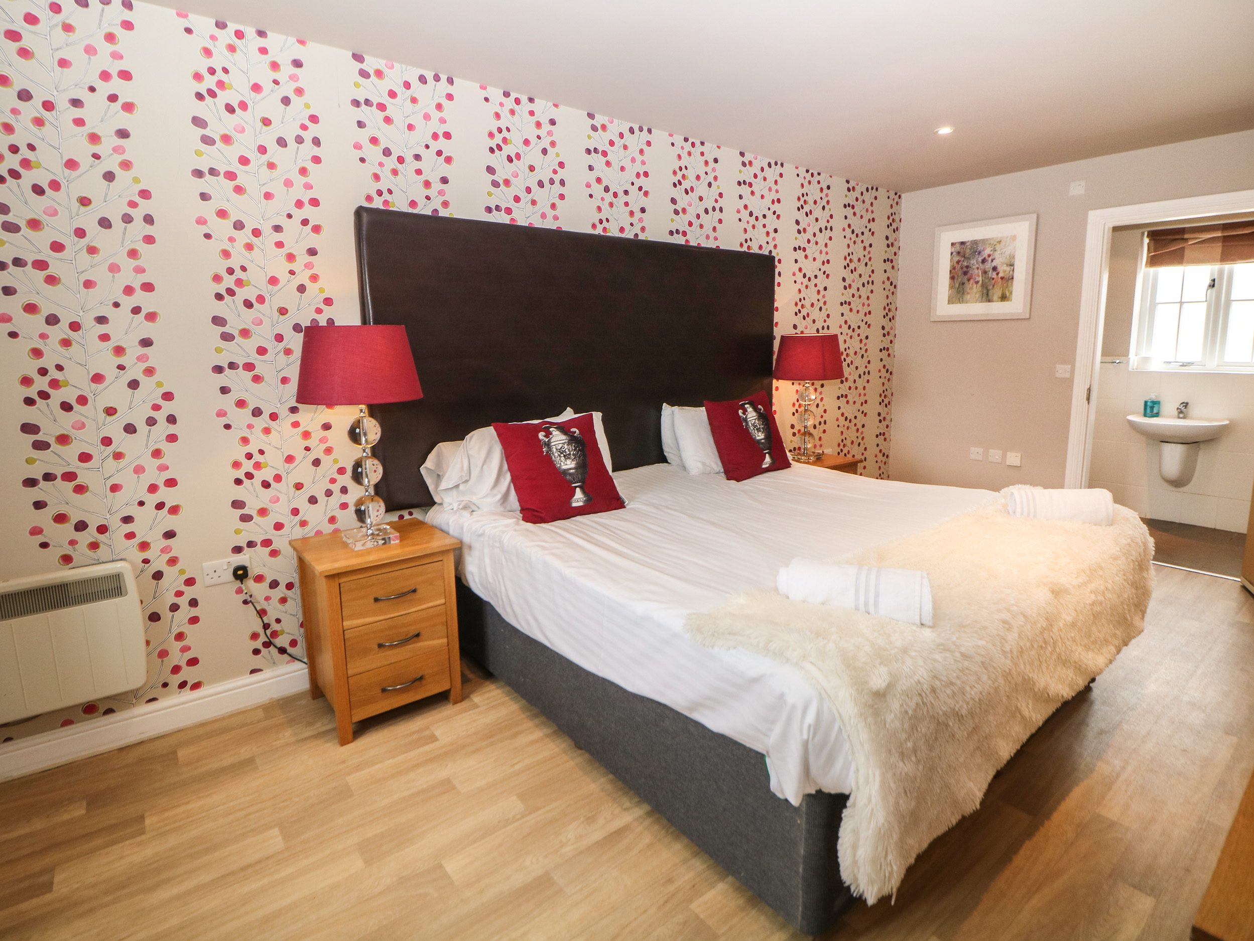 Holiday cottage in Two Dales, Derbyshire - Photo 8