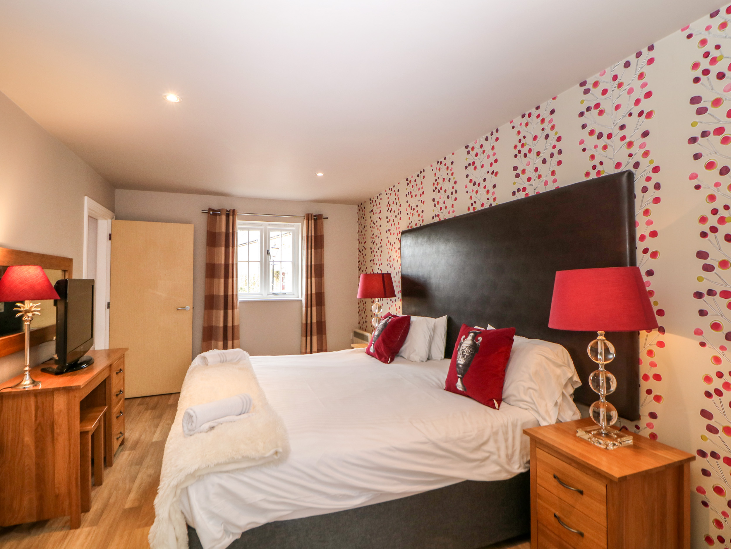 Holiday cottage in Two Dales, Derbyshire - Photo 11