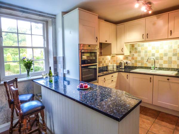 Holiday cottage in Great Longstone, Derbyshire - Photo 8