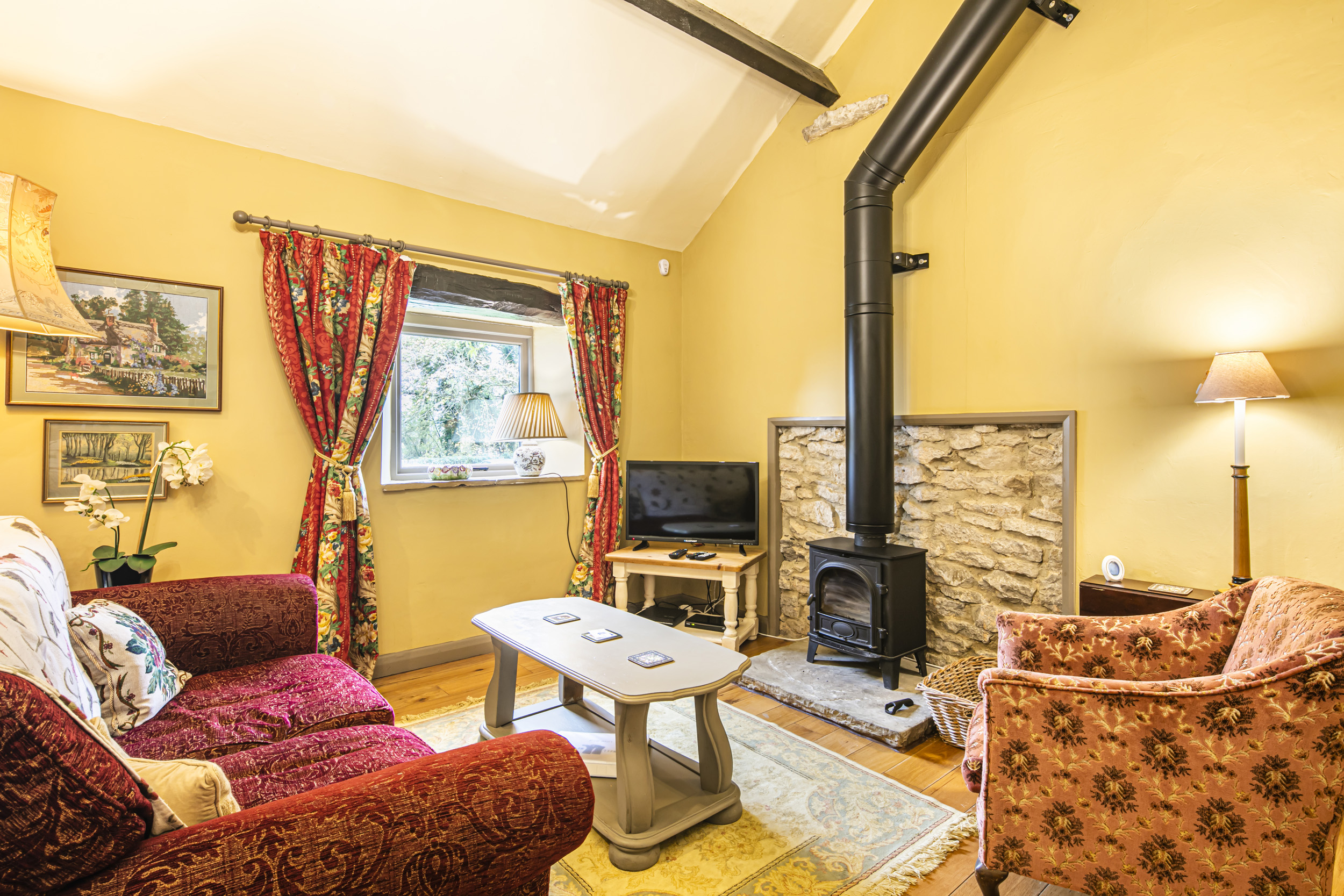 Holiday cottage in Bakewell, Derbyshire - Photo 1