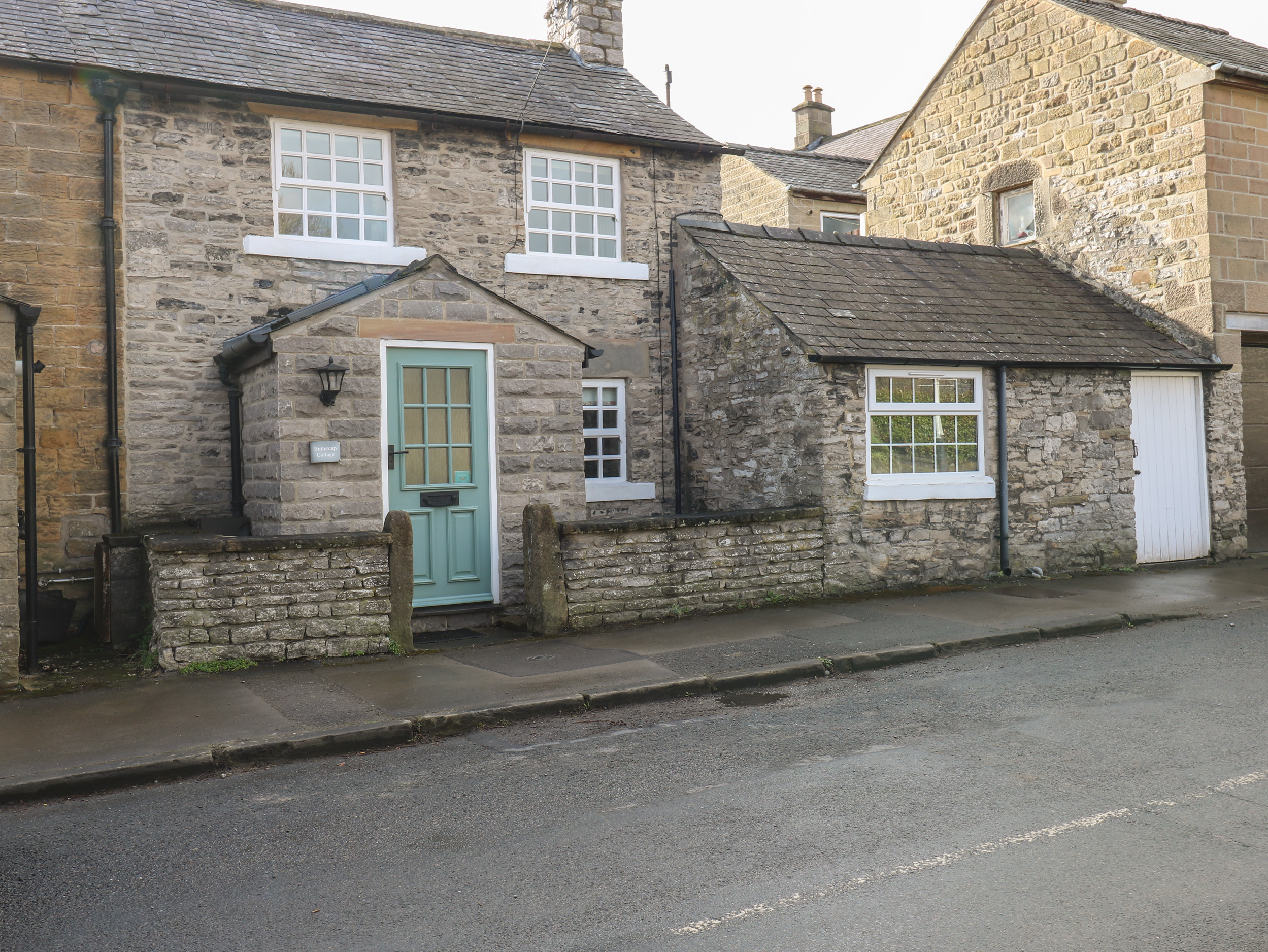 Holiday cottage in Great Longstone, Derbyshire - Photo 1