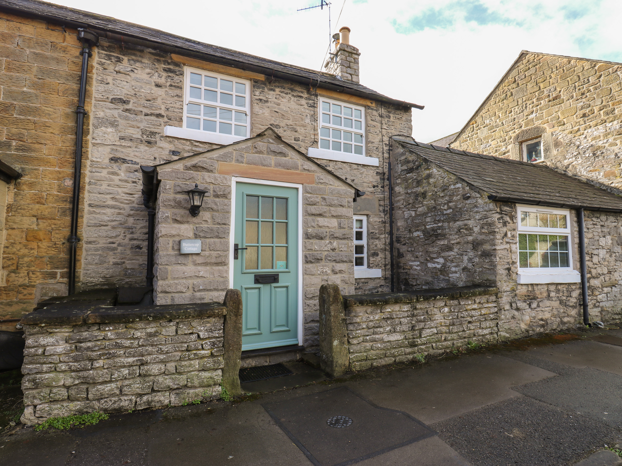 Holiday cottage in Great Longstone, Derbyshire - Photo 2