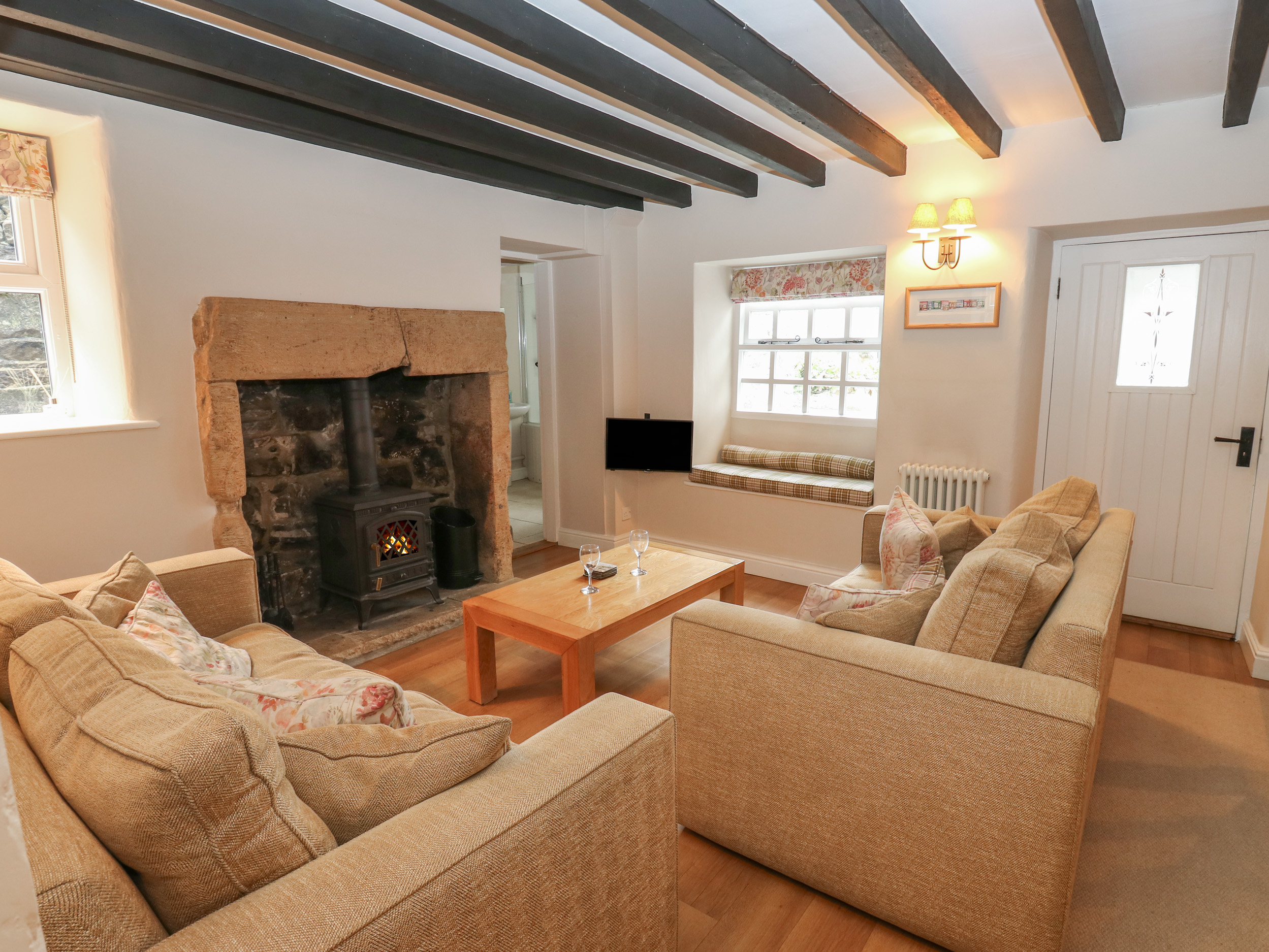 Holiday cottage in Great Longstone, Derbyshire - Photo 3