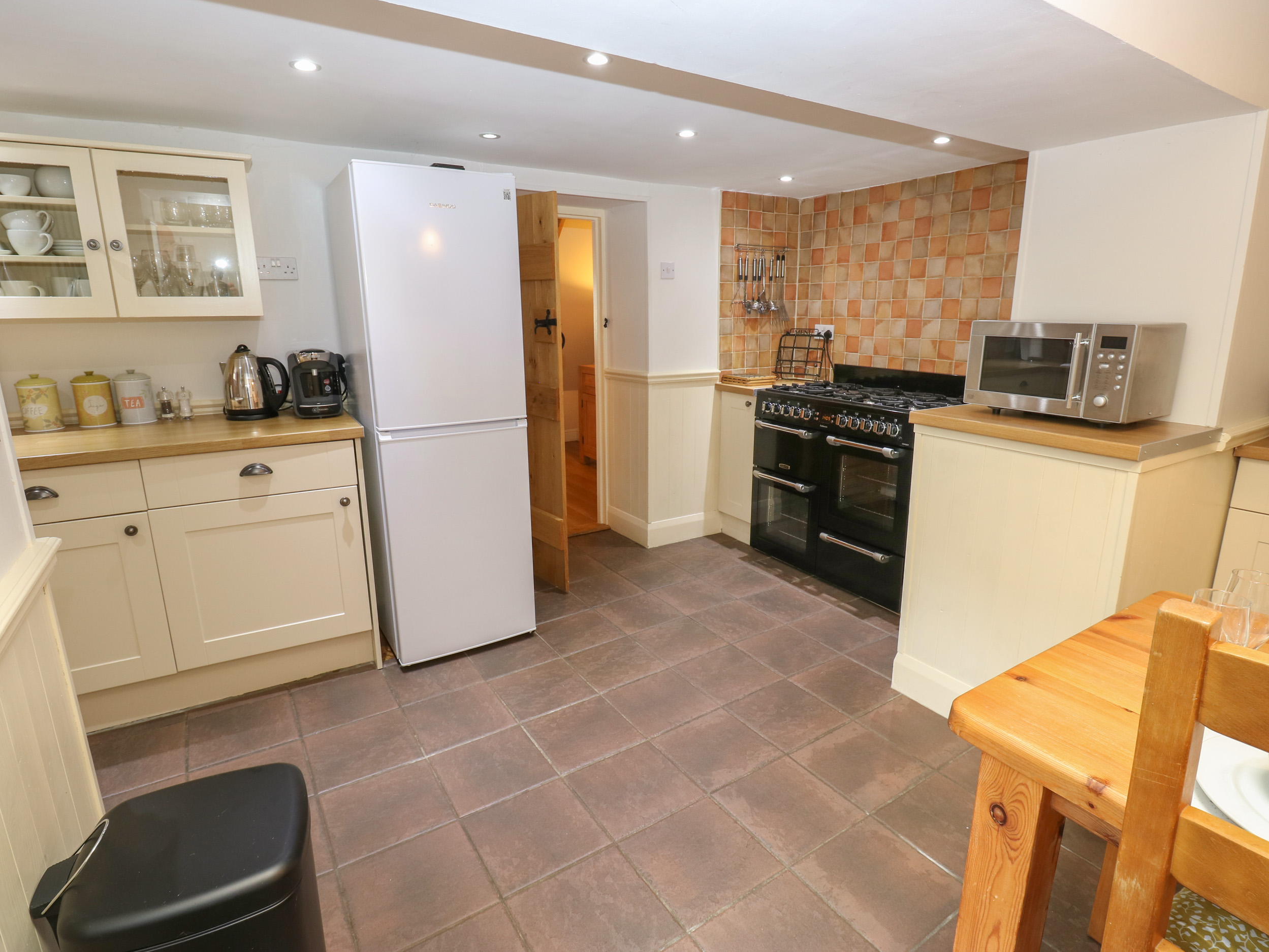 Holiday cottage in Great Longstone, Derbyshire - Photo 6