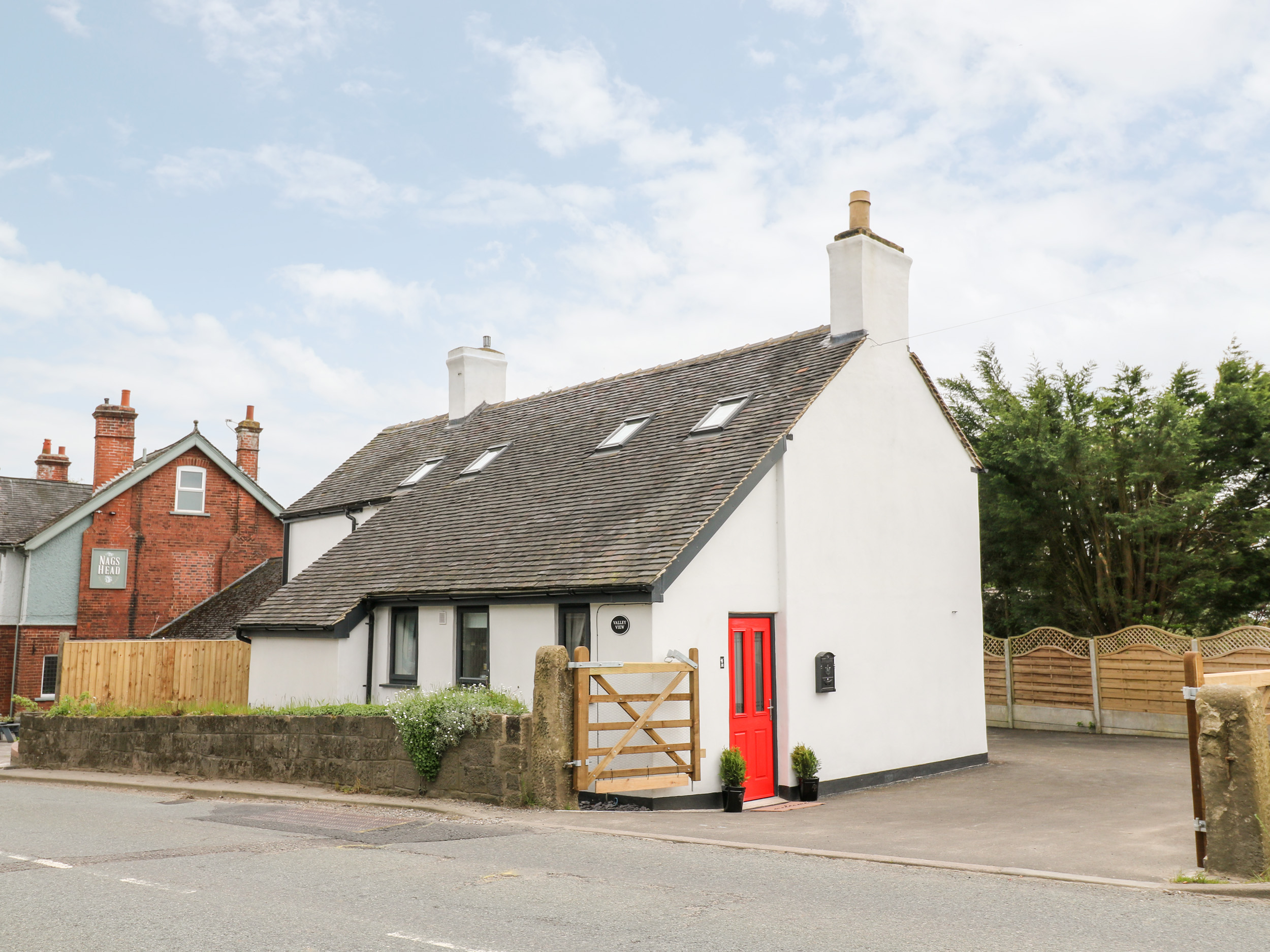 Holiday cottage in Ashbourne, Derbyshire - Photo 1
