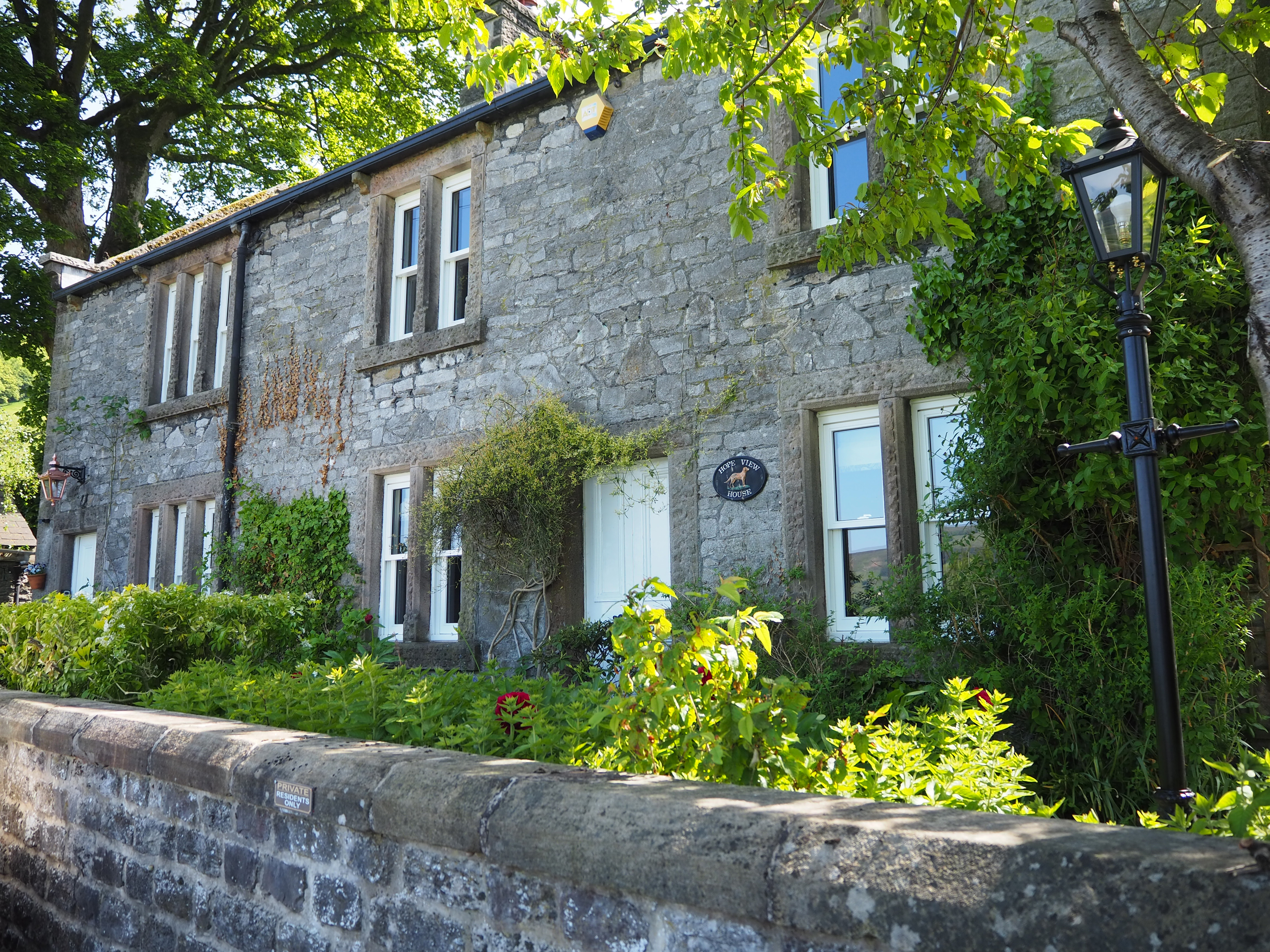 Holiday cottage in Castleton, Derbyshire - Photo 2