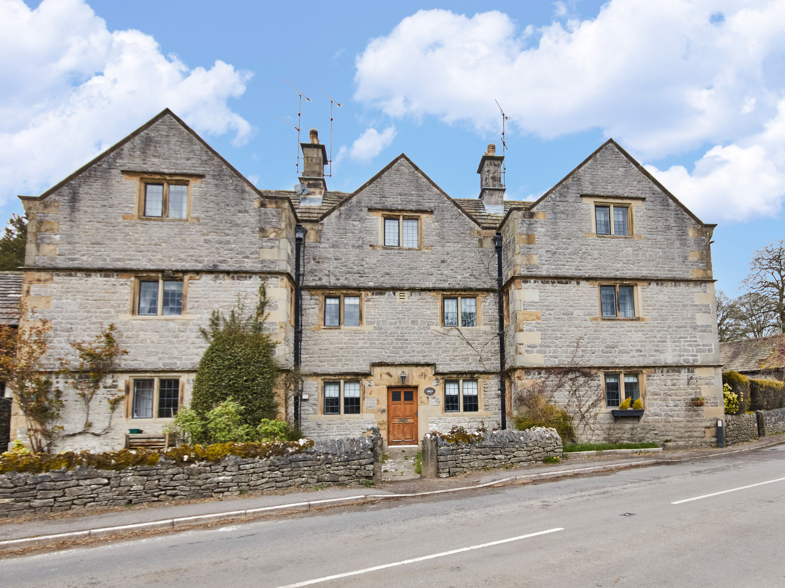 Holiday cottage in Calver, Derbyshire - Photo 1